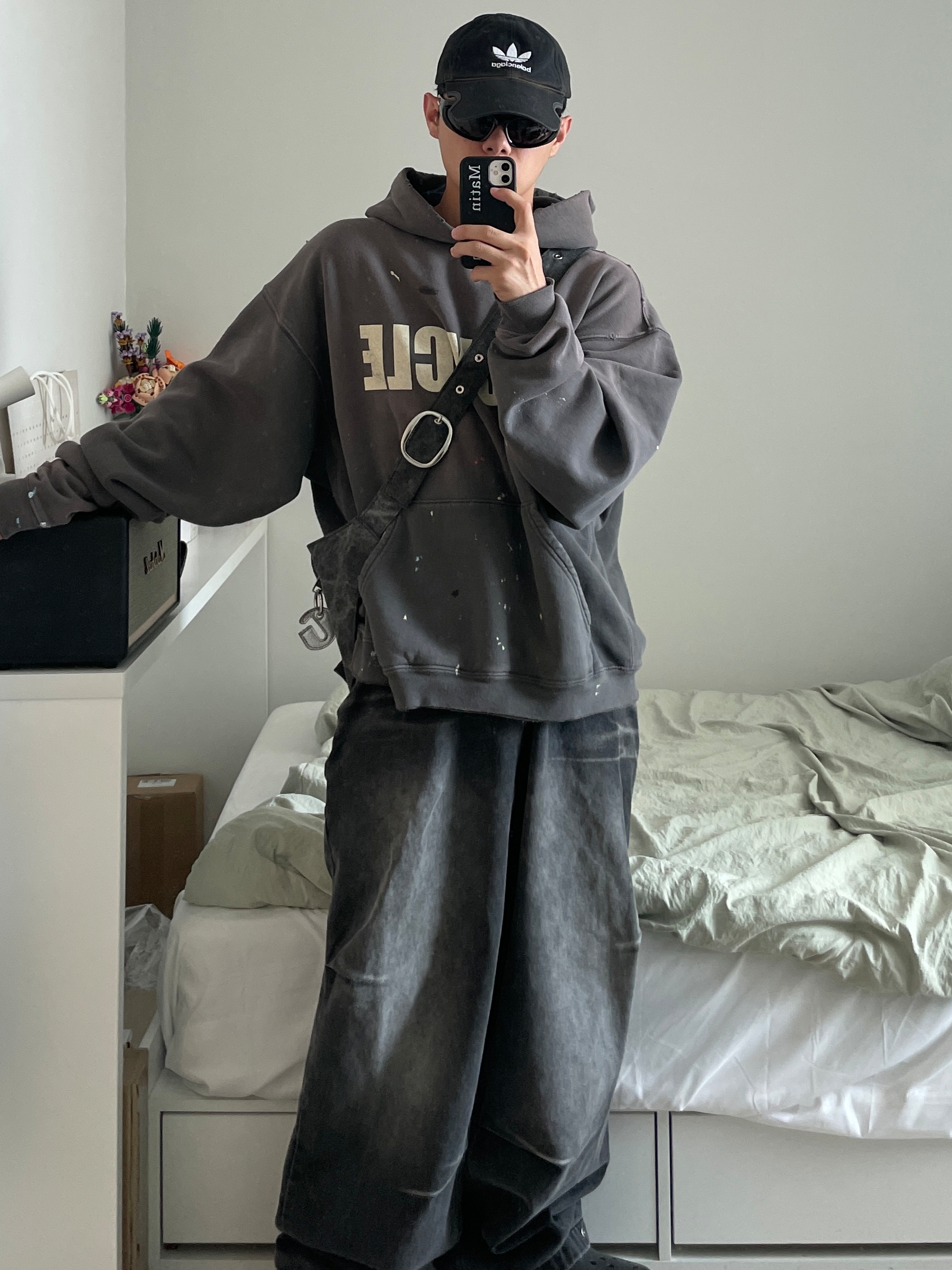 Gallery Dept. 90'S Recycle Hoodie Washed Black, Balenciaga 3XL Sneakers Light Beige 착용 스타일 - 3