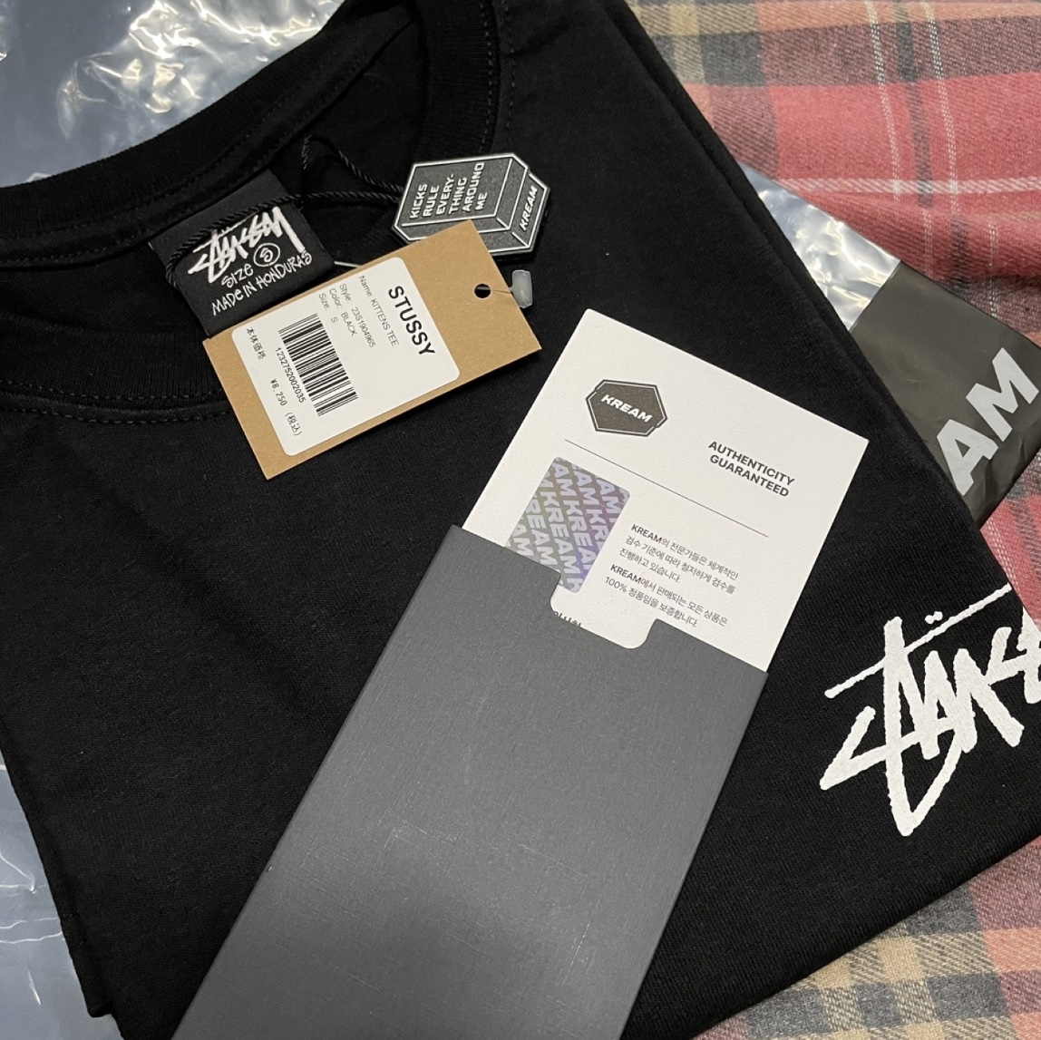 Stussy Kittens T-Shirt Black 착용 스타일 - 1