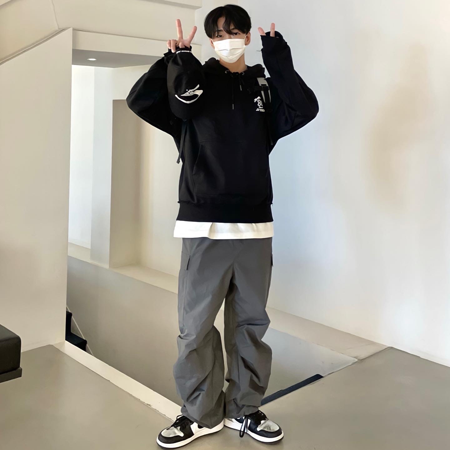 (W) Jordan 1 Retro High OG Silver Toe 착용 스타일 - 2