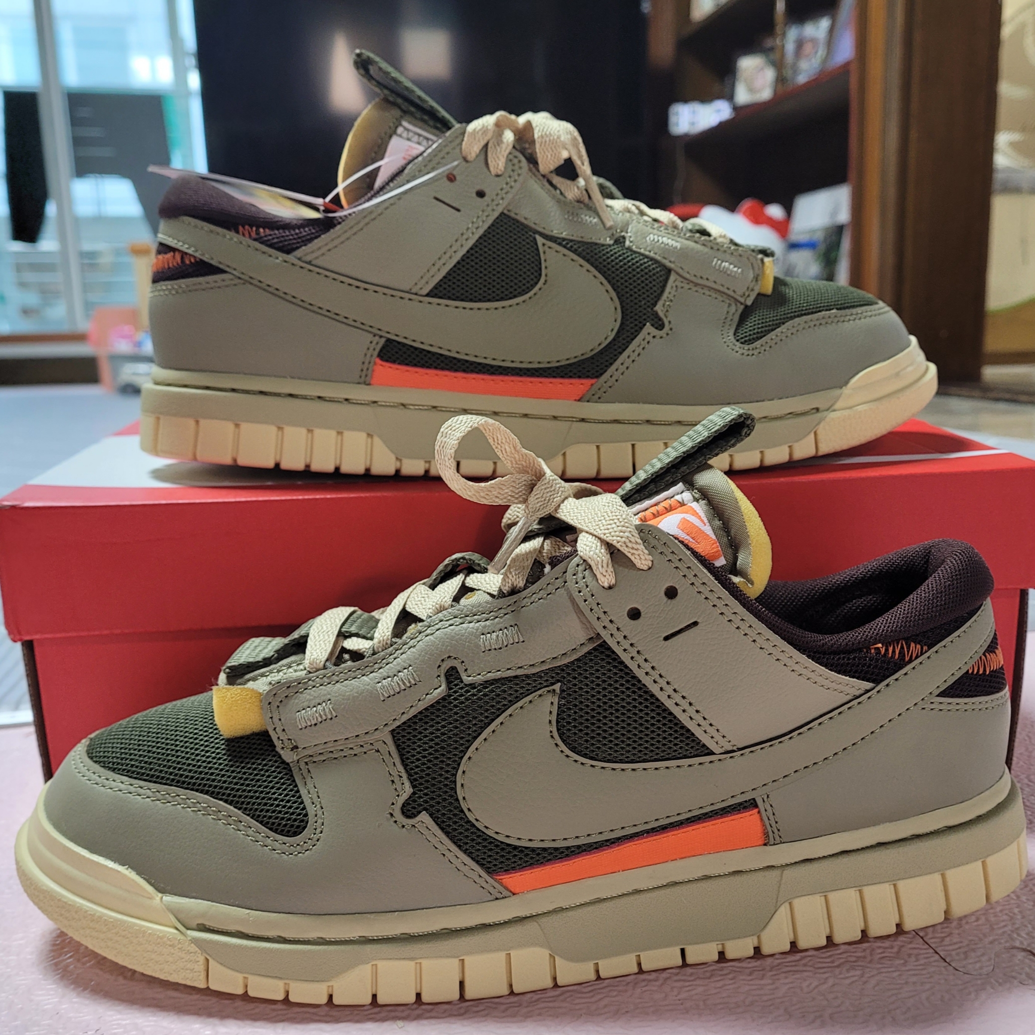 Nike Air Dunk Jumbo Medium Olive 착용 스타일