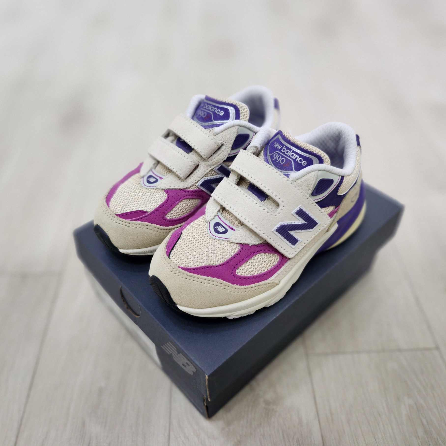 (TD) New Balance 990v6 Violet Beige 착용 스타일 - 2