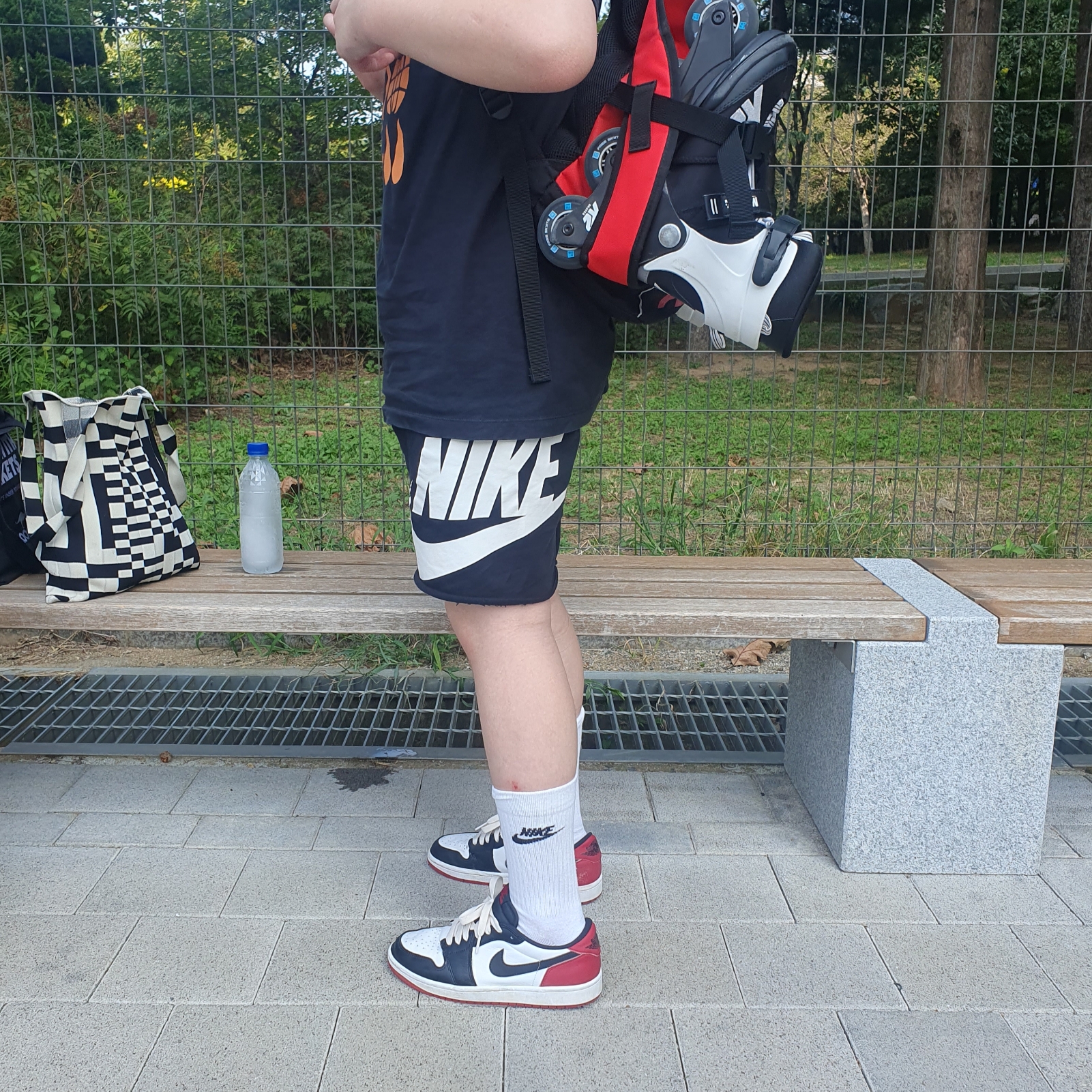 Jordan 1 Retro Low OG Black Toe 착용 스타일 - 1