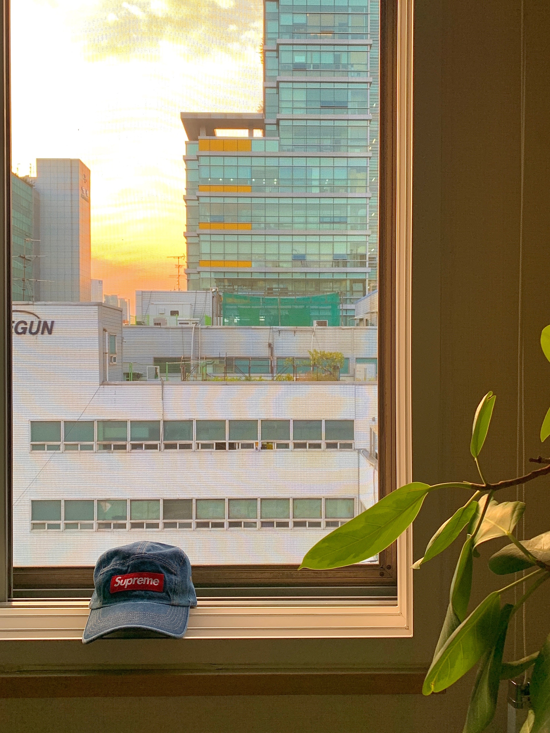 Supreme Washed Chino Twill Camp Cap Denim - 22FW 착용 스타일 - 2