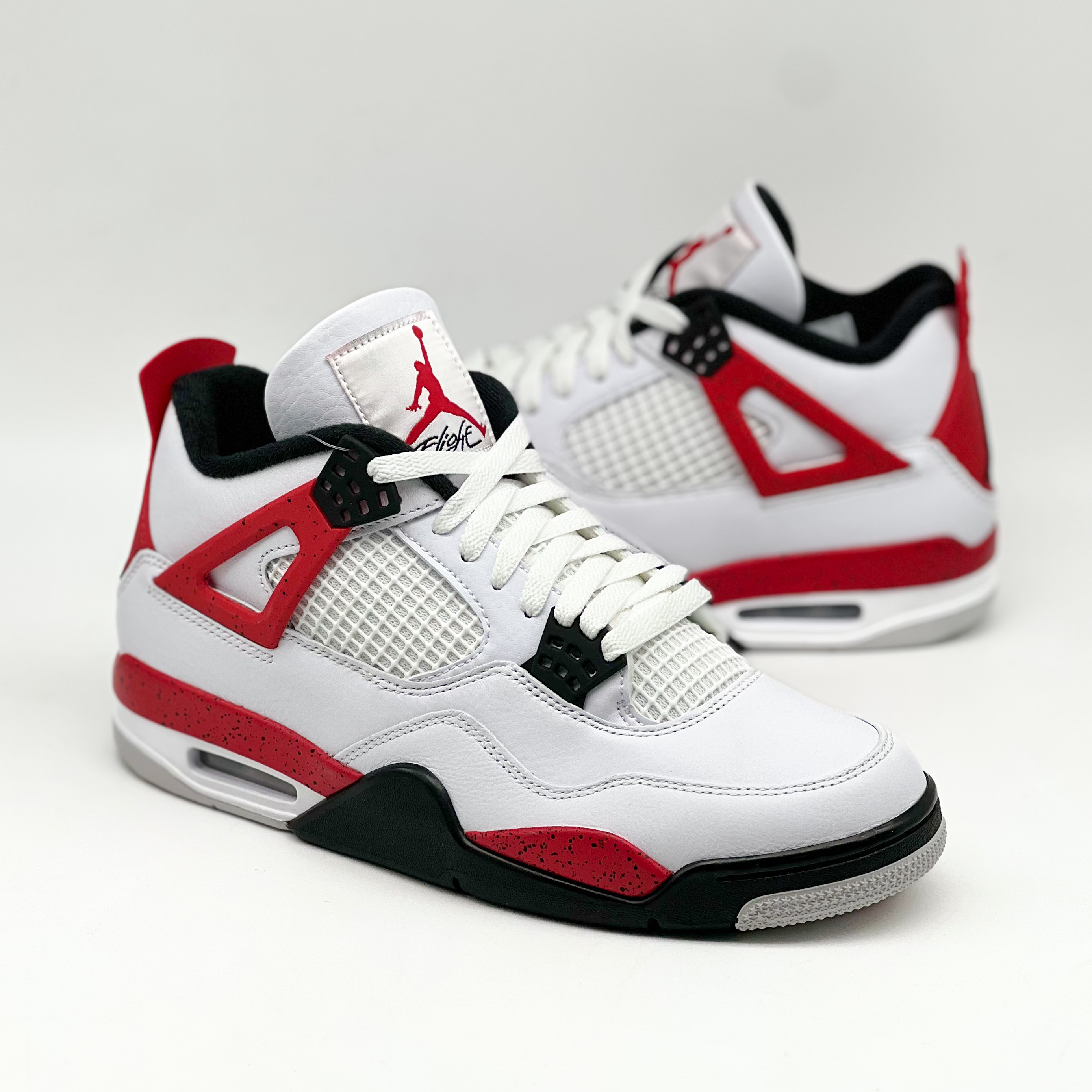 Jordan 4 Retro Red Cement 착용 스타일 - 2