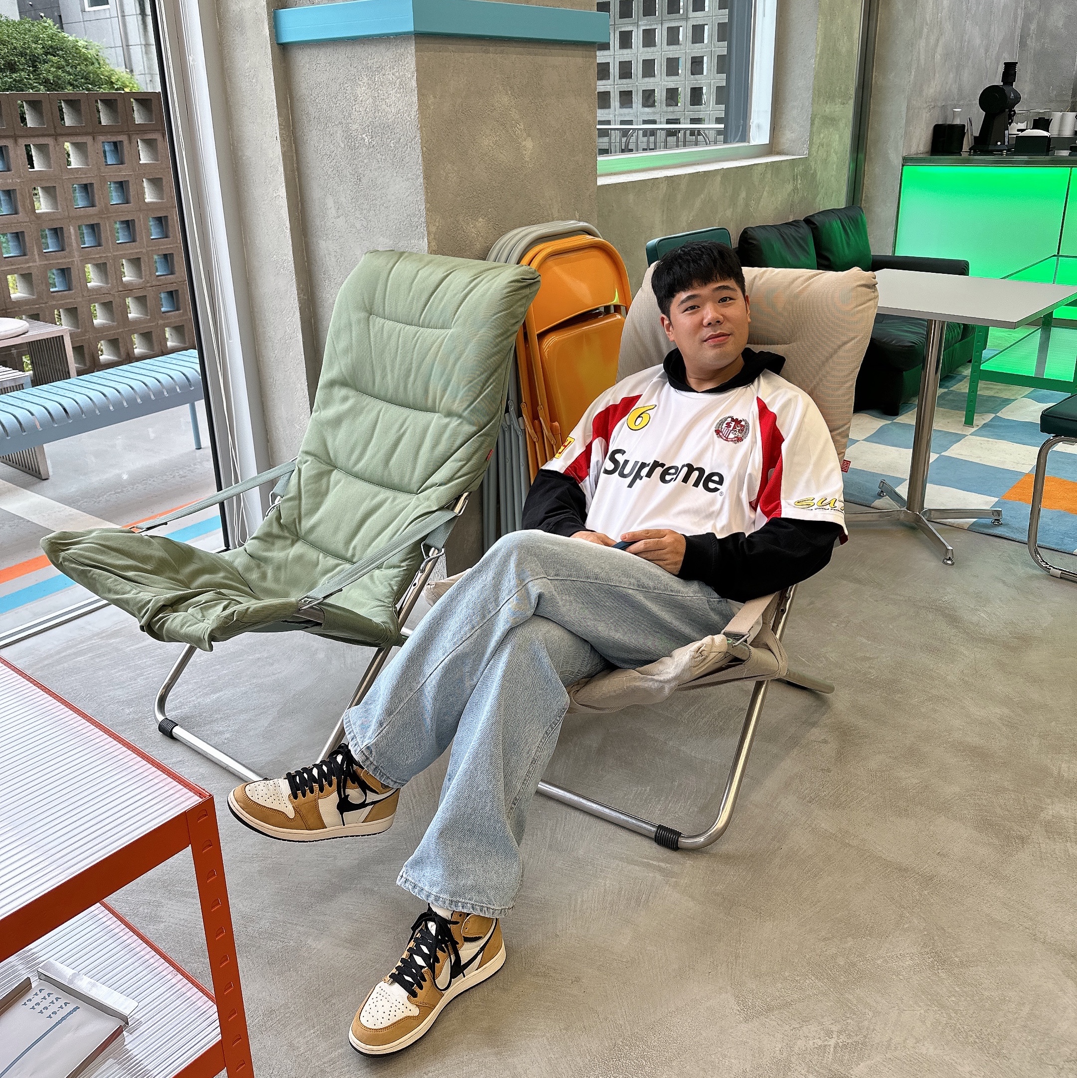 Supreme Hooded Soccer Jersey White - 23FW, Jordan 1 Retro High Rookie of the Year 착용 스타일