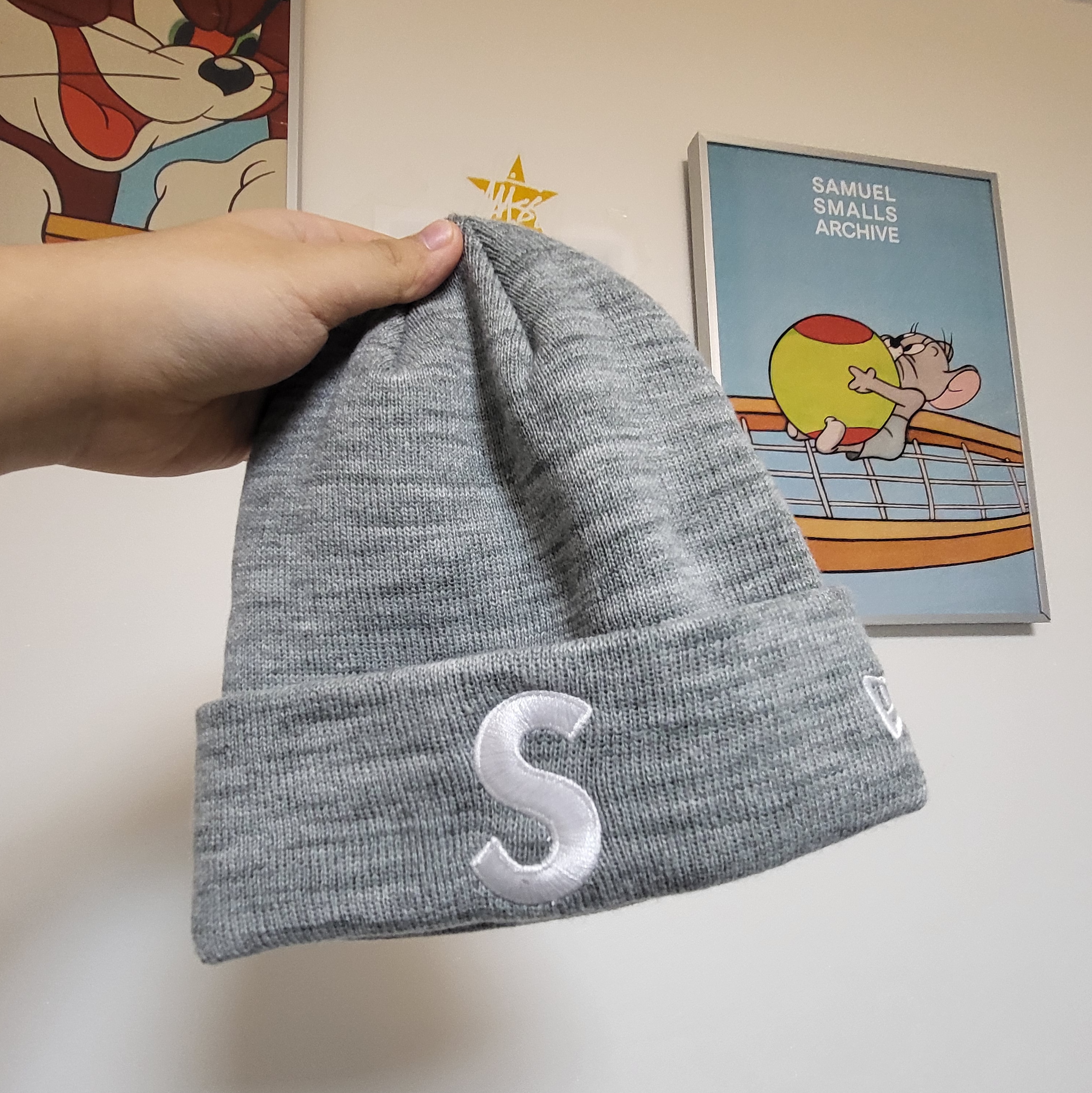 Supreme New Era S Logo Beanie Heather Grey - 23FW 착용 스타일 - 1