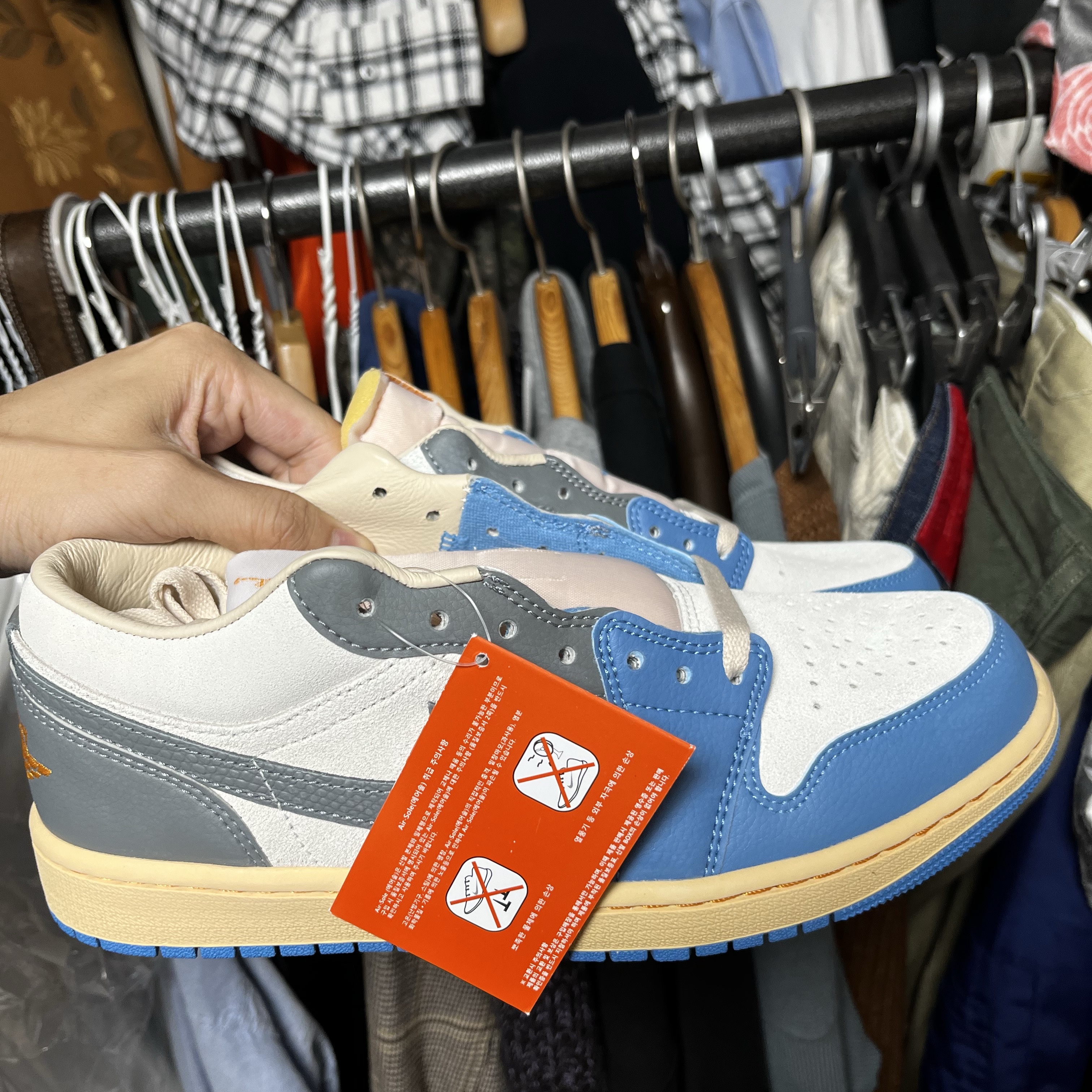 Jordan 1 Low SE Tokyo 96 착용 스타일