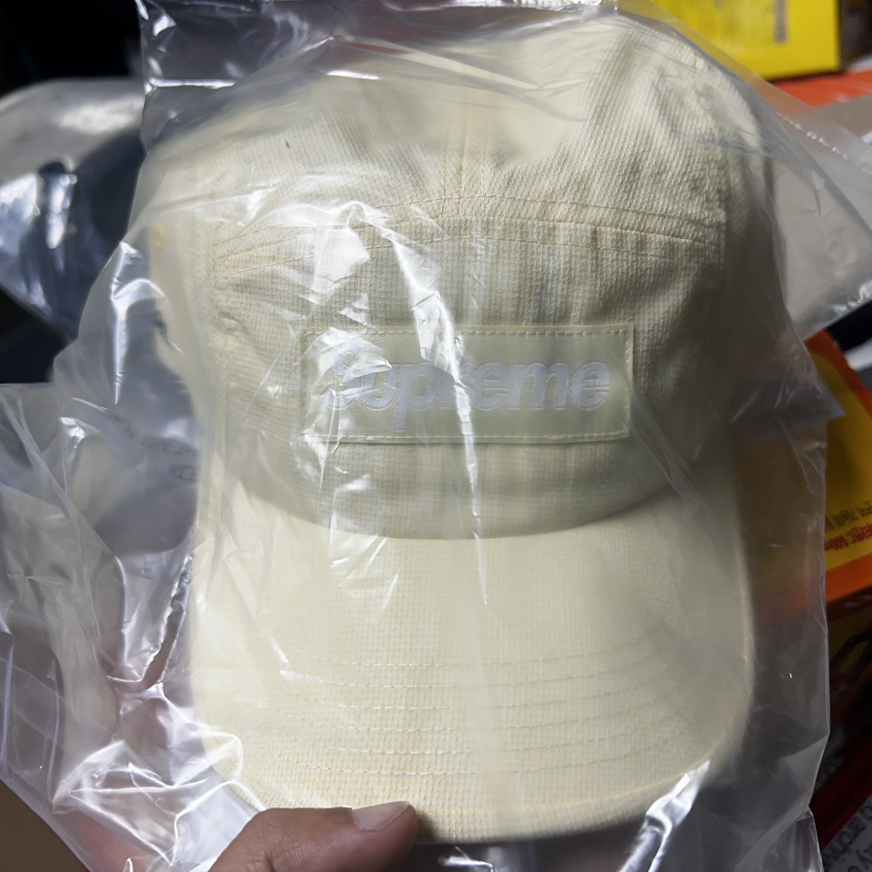 Supreme Kevlar Camp Cap Off White - 23SS 착용 스타일