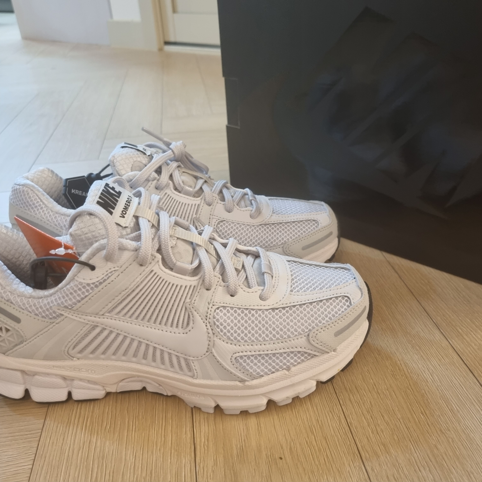 Nike Zoom Vomero 5 SP Vast Grey 2023 착용 스타일 - 2