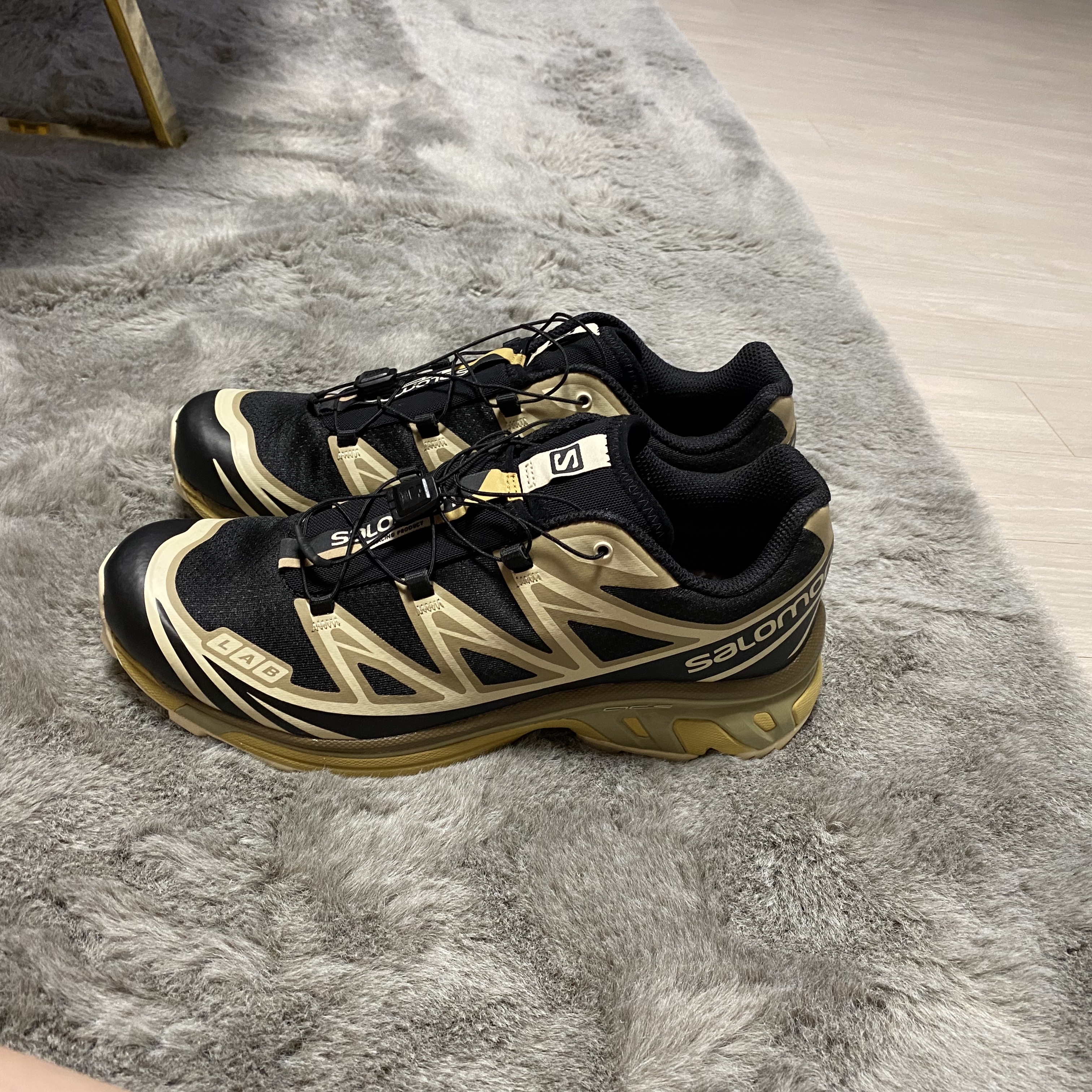 Salomon x END. XT-6 Dark Truffle 착용 스타일 - 3