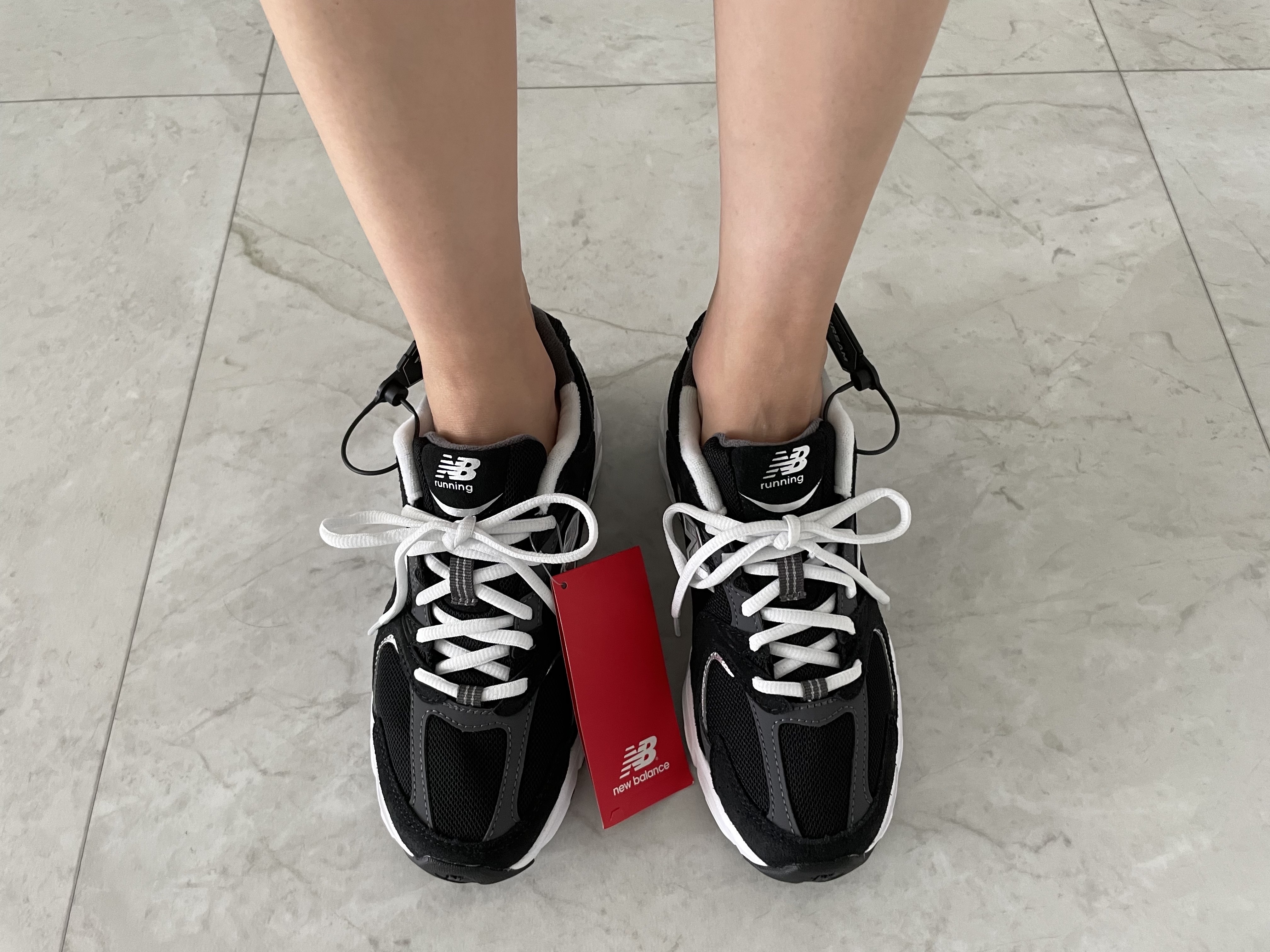 New Balance 530 Classic Black 착용 스타일 - 5