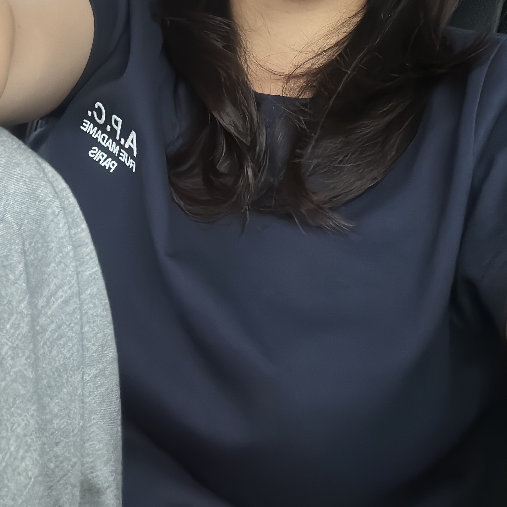 (W) A.P.C. Denise T-Shirt Dark Navy Blue 착용 스타일