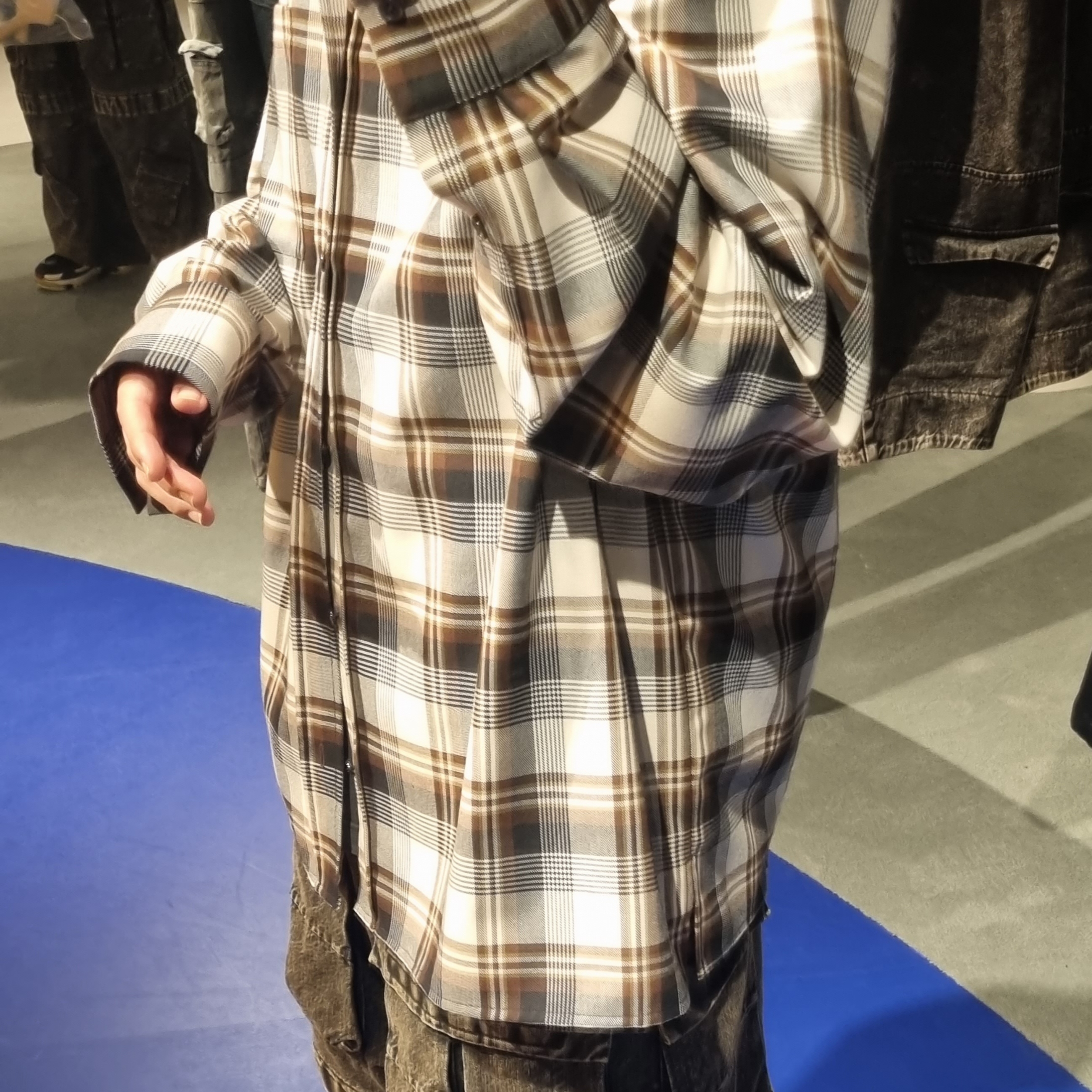 Ourpas 081 Check Shirt Brown Check 착용 스타일