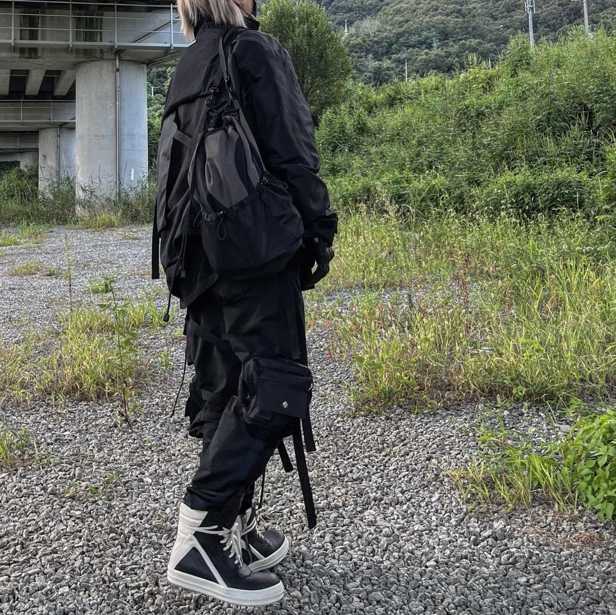 Rick Owens Geobasket Full Grain Calf Leather Strobe Sneakers Black Milk White 착용 스타일 - 2