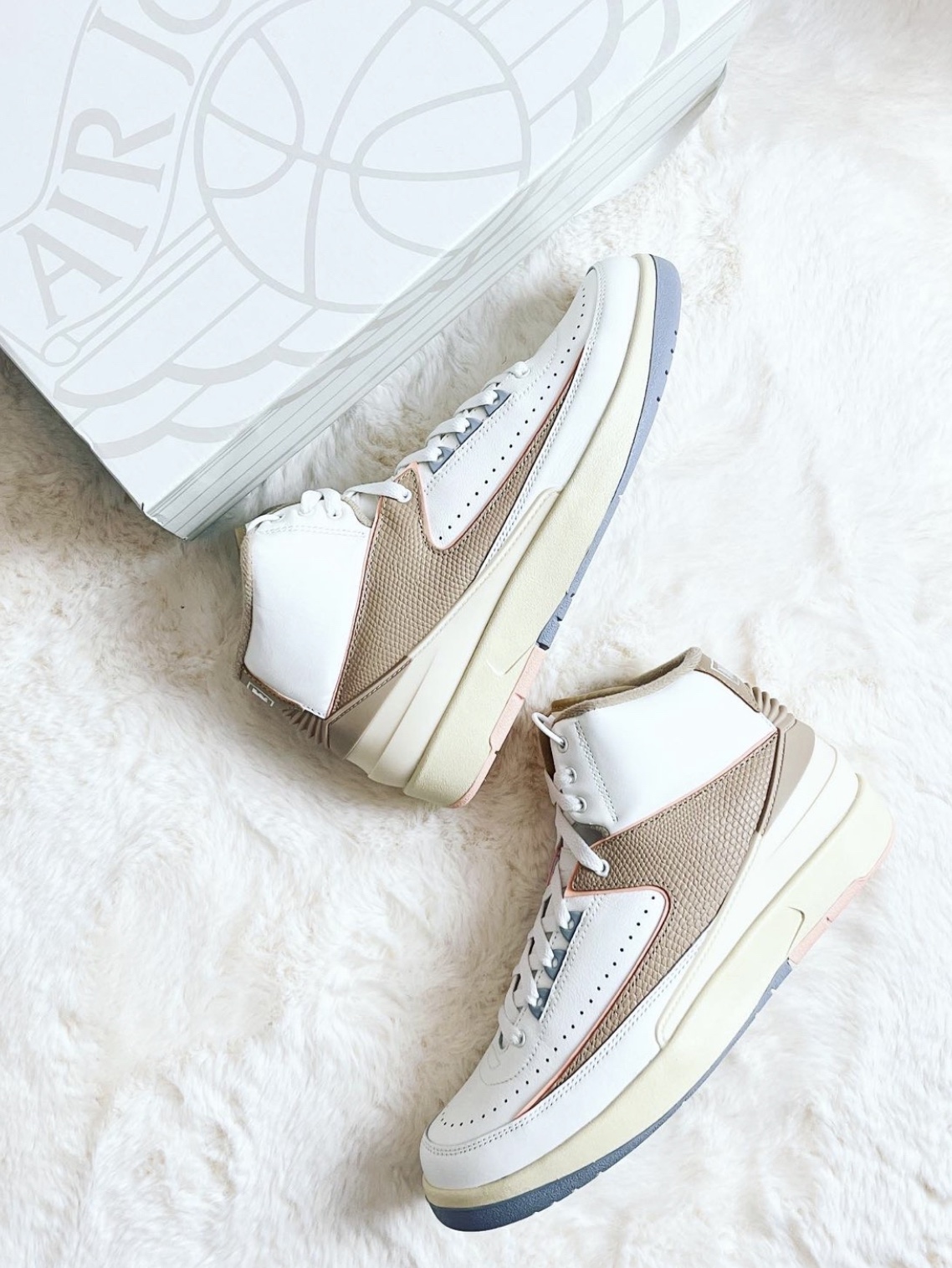 (W) Jordan 2 Retro Sunset Haze 착용 스타일