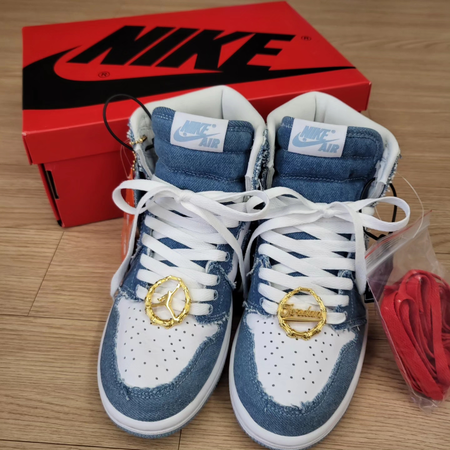 (W) Jordan 1 Retro High OG Denim 착용 스타일 - 3