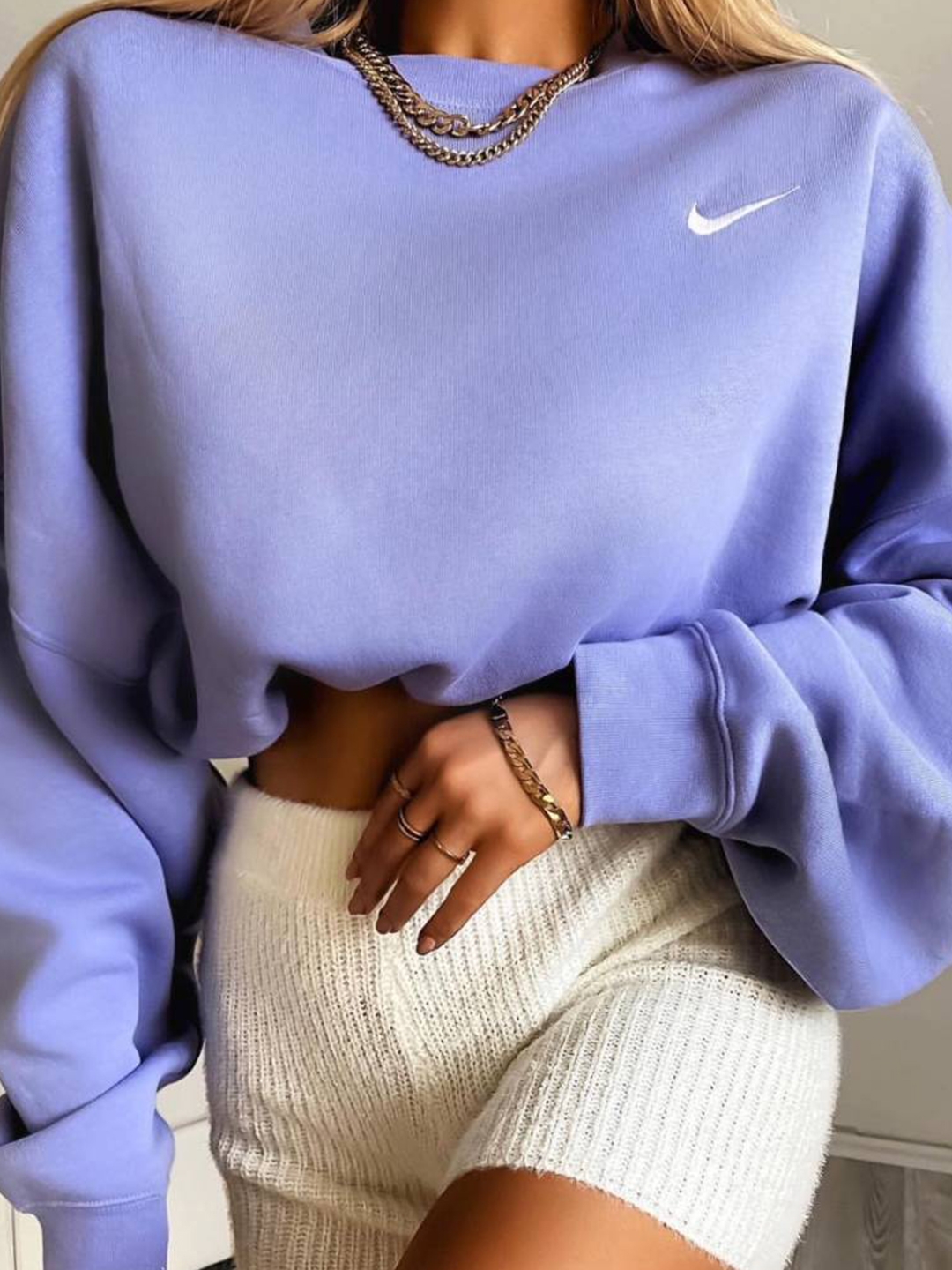 (W) Nike Dri-Fit Get Fit Graphic Crew neck Sweatshirts Carbon Heather - Asia, Nike NRG Solo Swoosh Crew Fleece Urban Lilac - Asia 착용 스타일 - 3