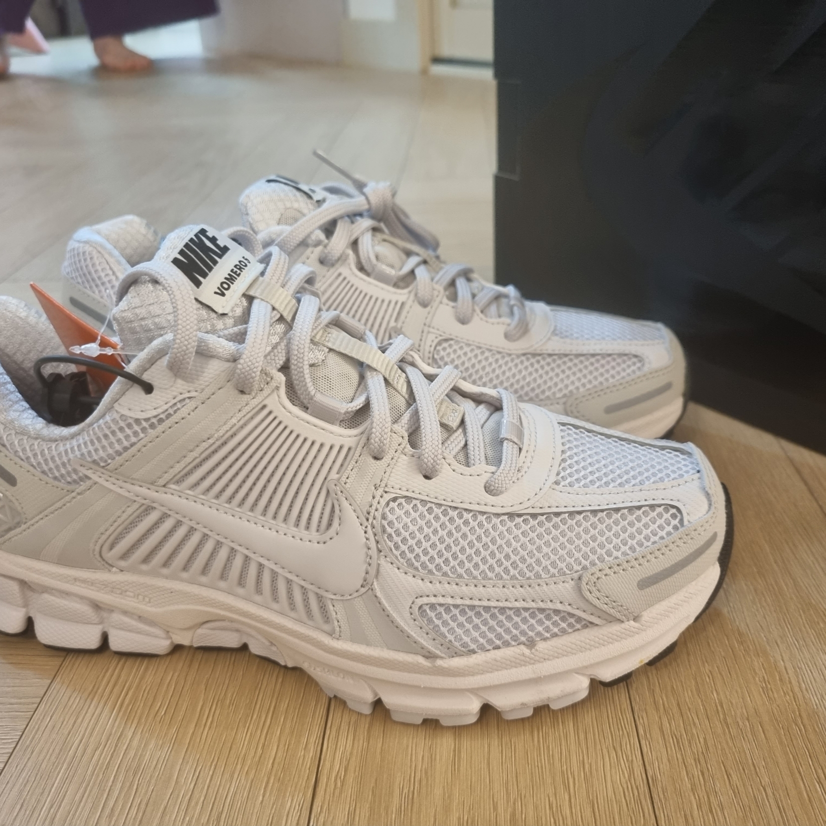 Nike Zoom Vomero 5 SP Vast Grey 2023 착용 스타일 - 1