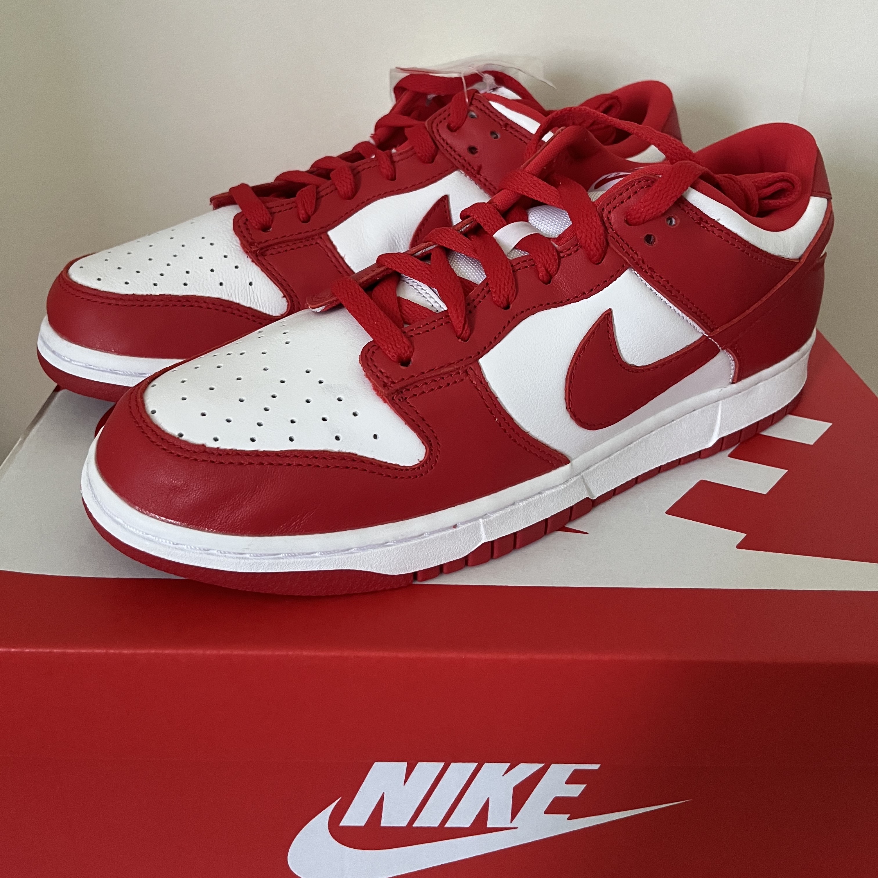 Nike Dunk Low SP White and University Red 2023 착용 스타일 - 1