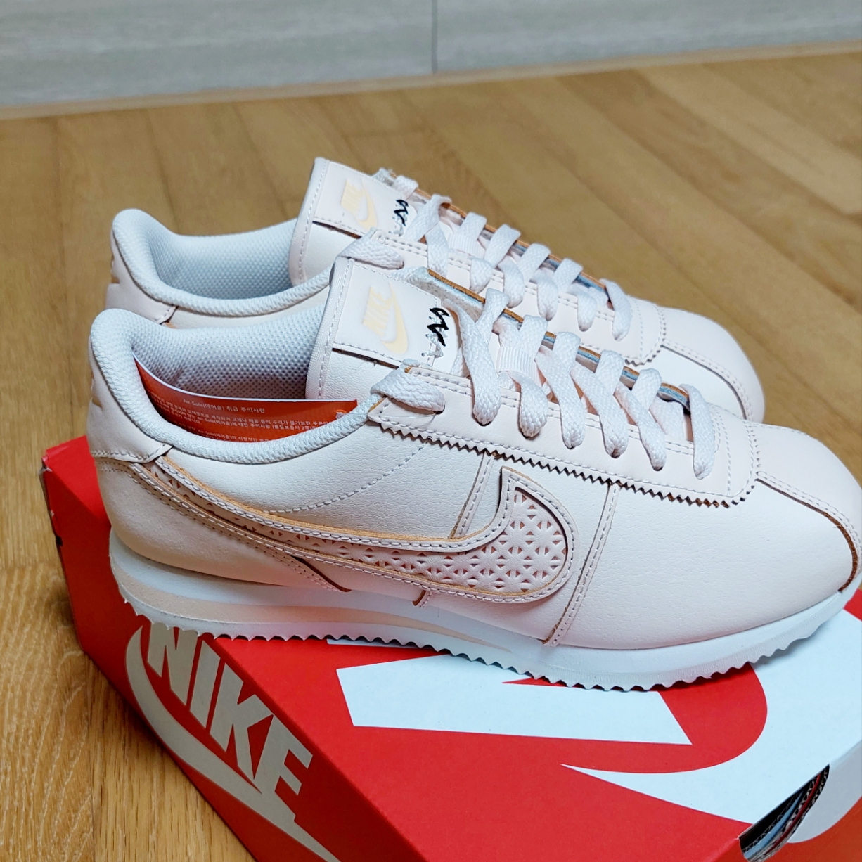 (W) Nike Cortez World Make Mexico 착용 스타일 - 3