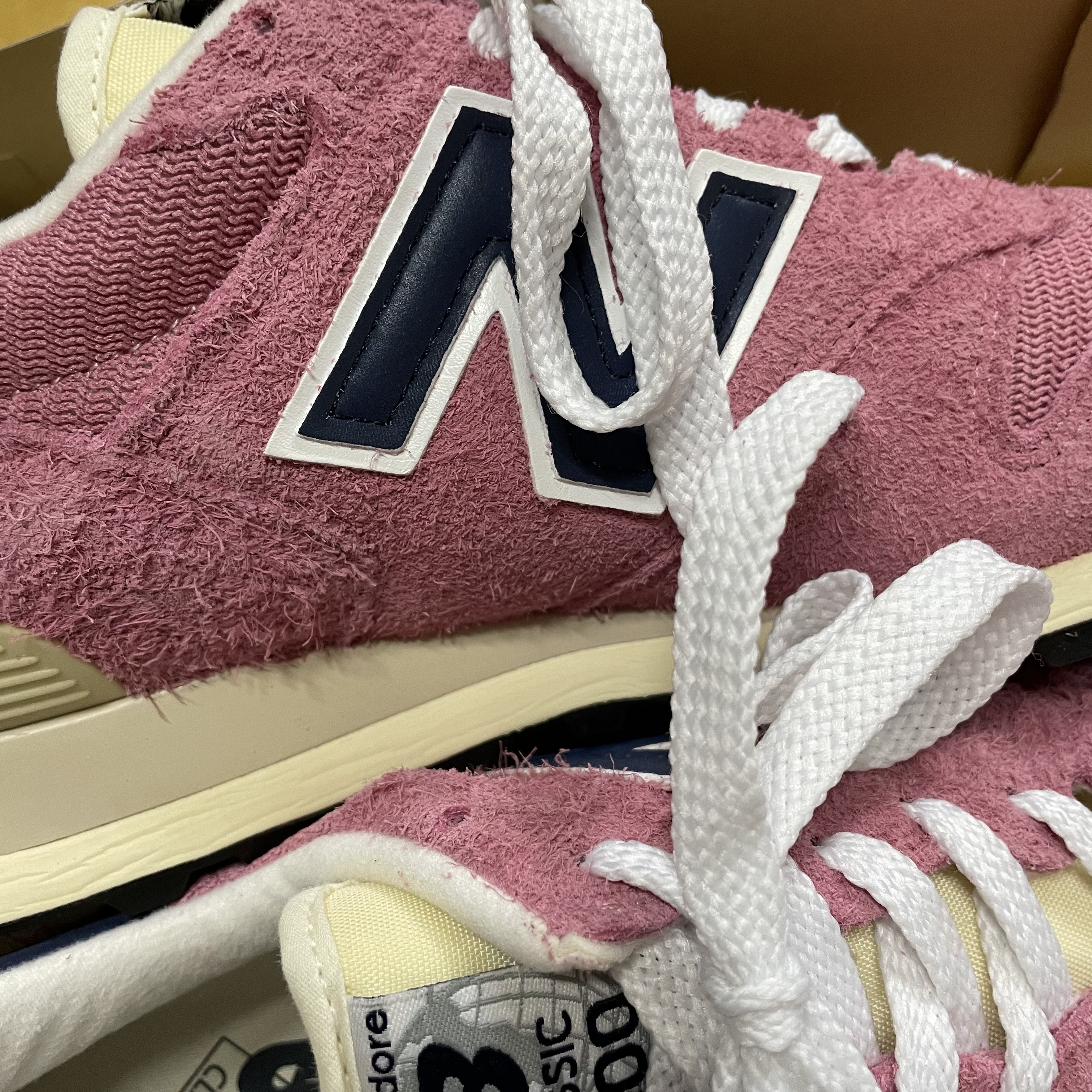 New Balance x Aime Leon Dore 1300 Dusty Pink 착용 스타일 - 1