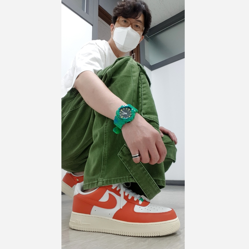 Nike Air Force 1 '07 LV8 Pojangmacha 착용 스타일