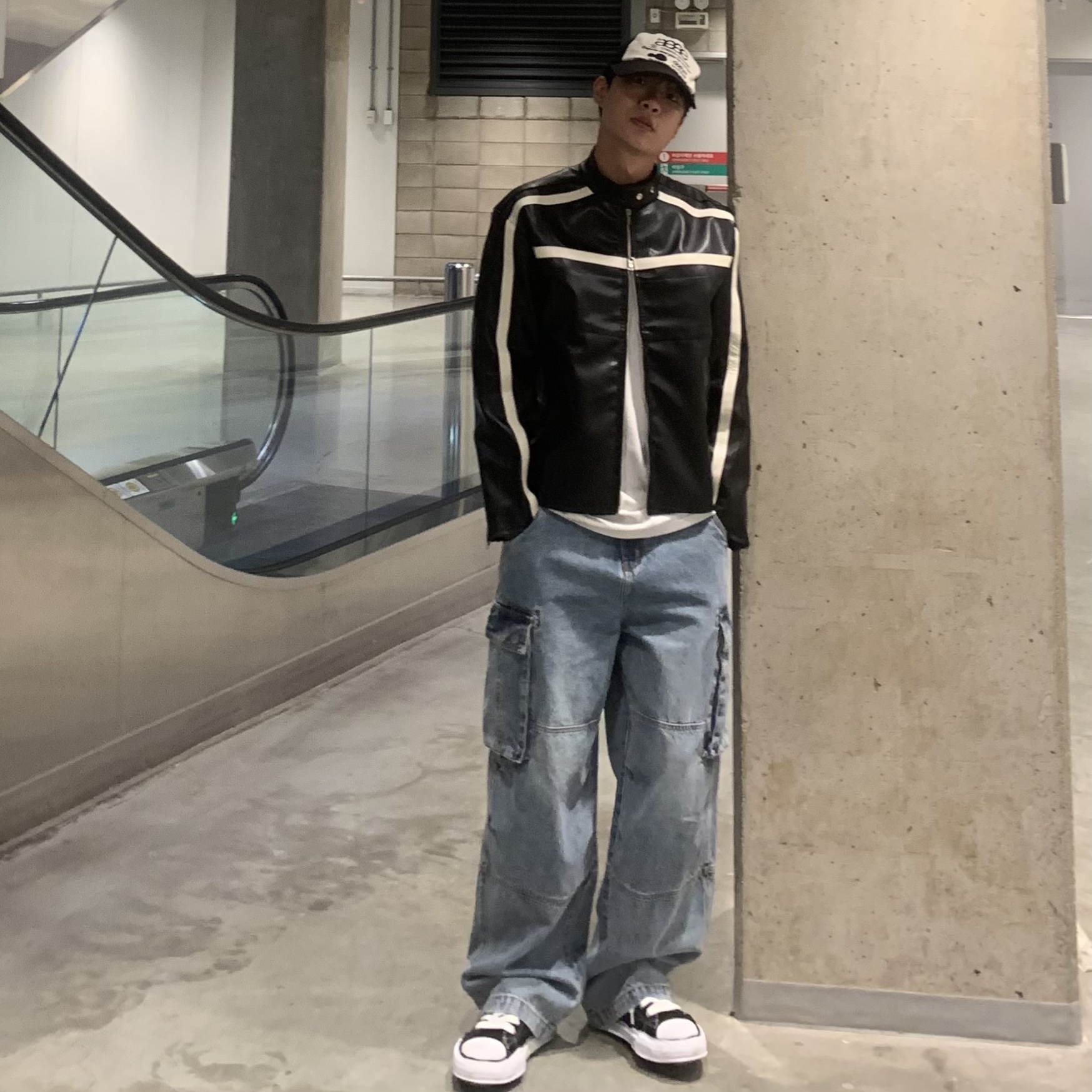 Maison Mihara Yasuhiro Peterson OG Sole Canvas Low Sneakers Black 착용 스타일 - 2