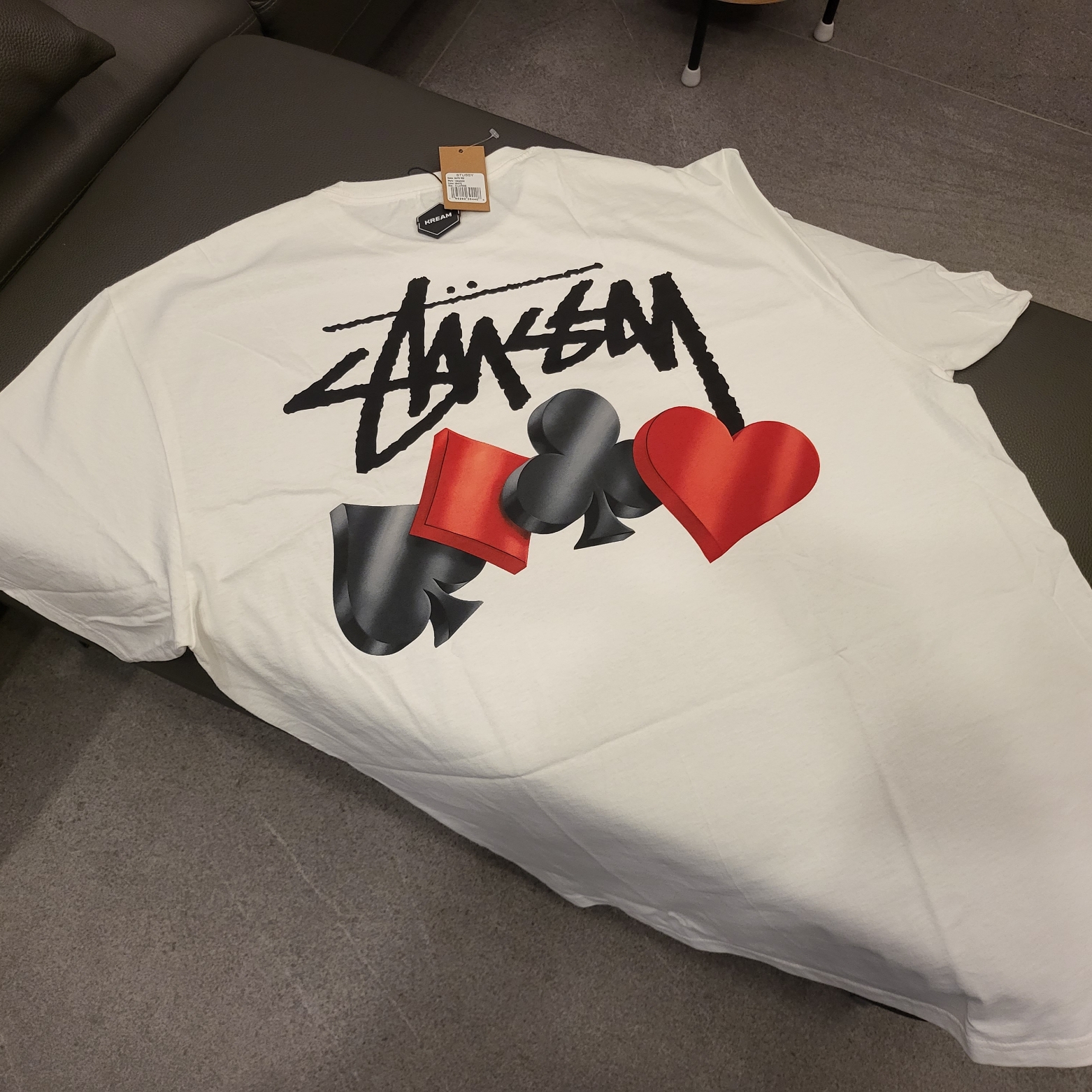 Stussy Suits T-Shirt White 착용 스타일 - 2