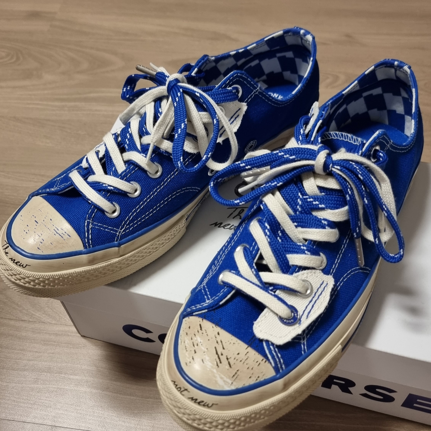 Converse x Ader Error Chuck 70 Ox Imperial Blue 착용 스타일