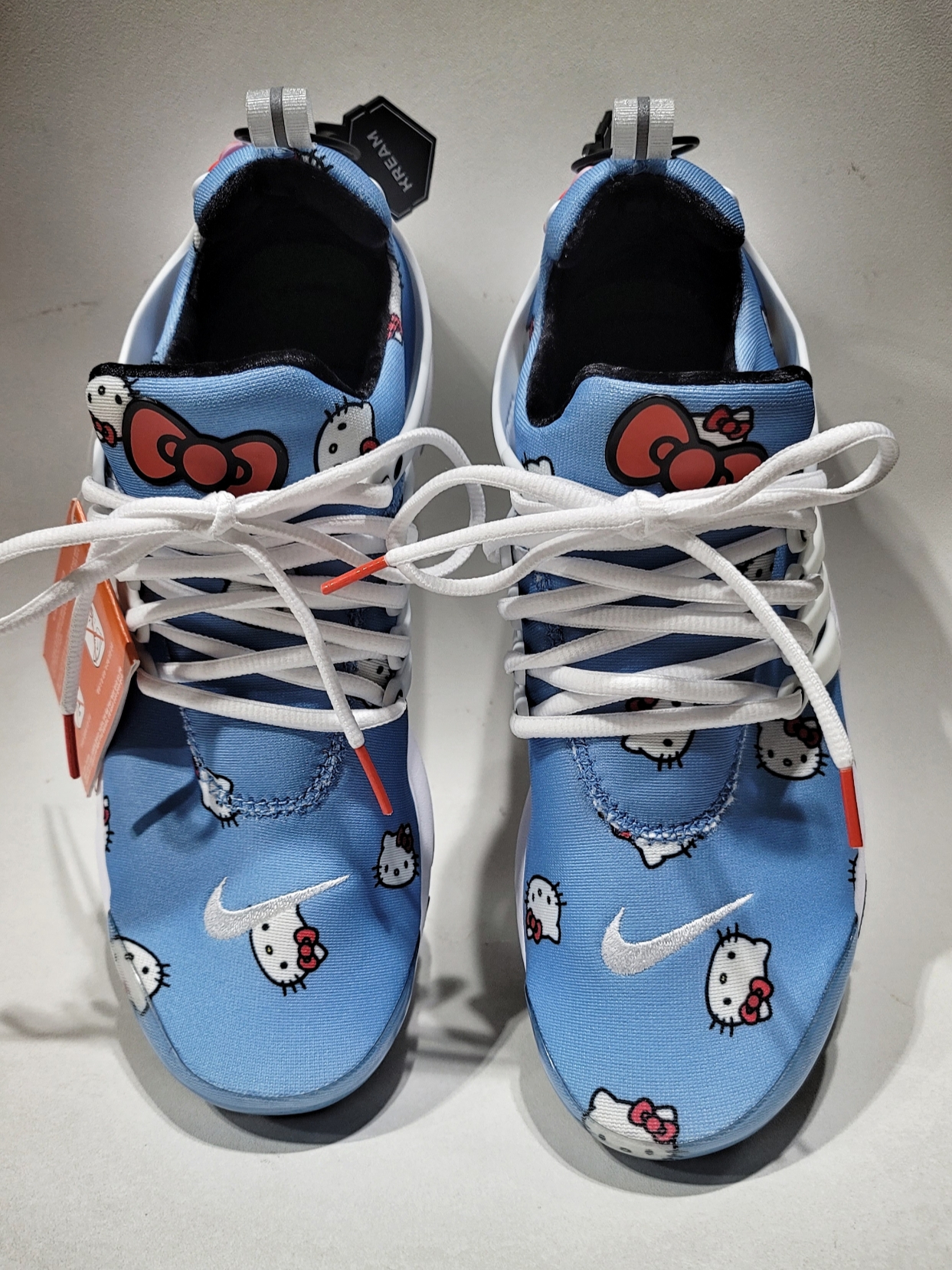 Nike x Hello Kitty Air Presto University Blue 착용 스타일 - 2