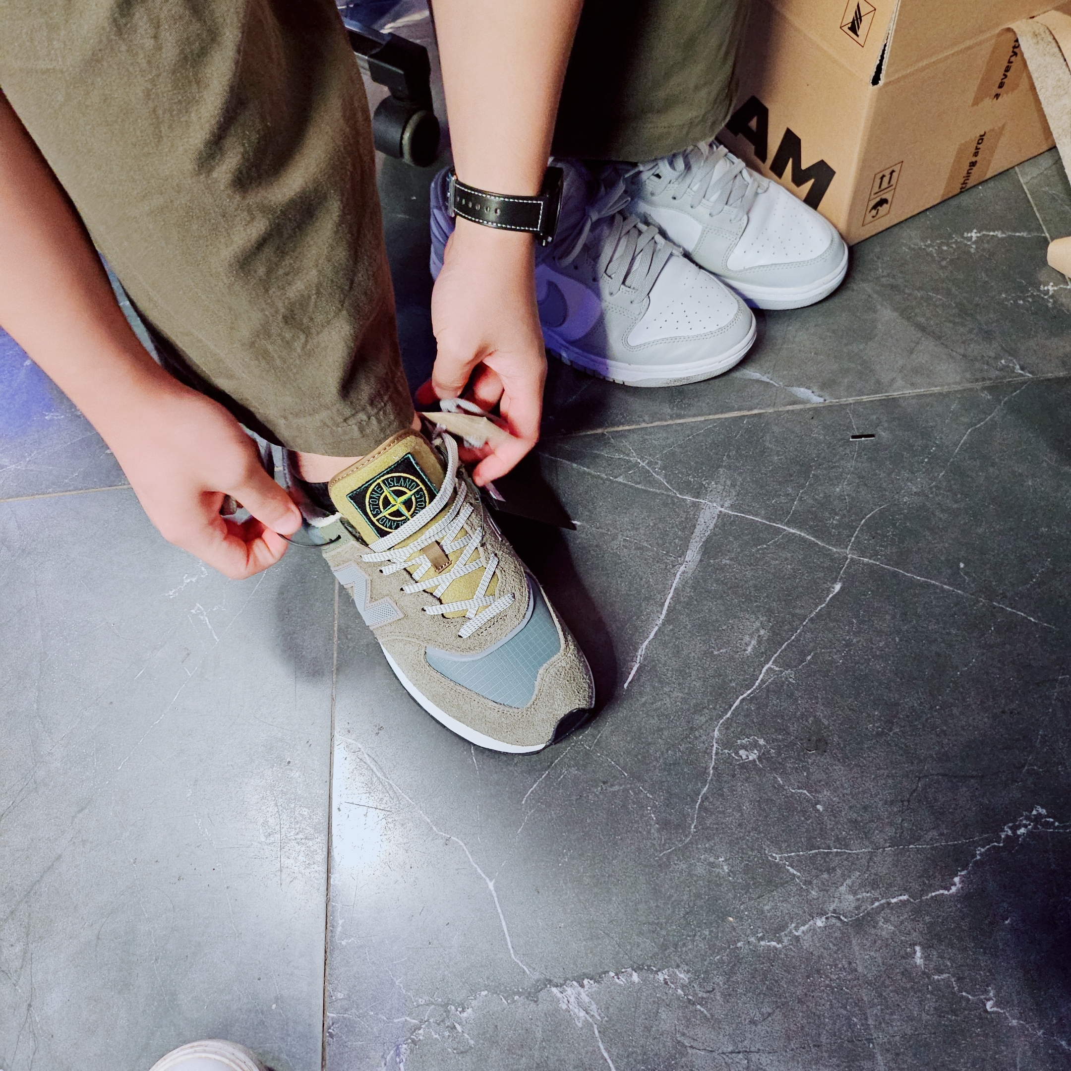 New Balance x Stone Island 574 Legacy Green 착용 스타일
