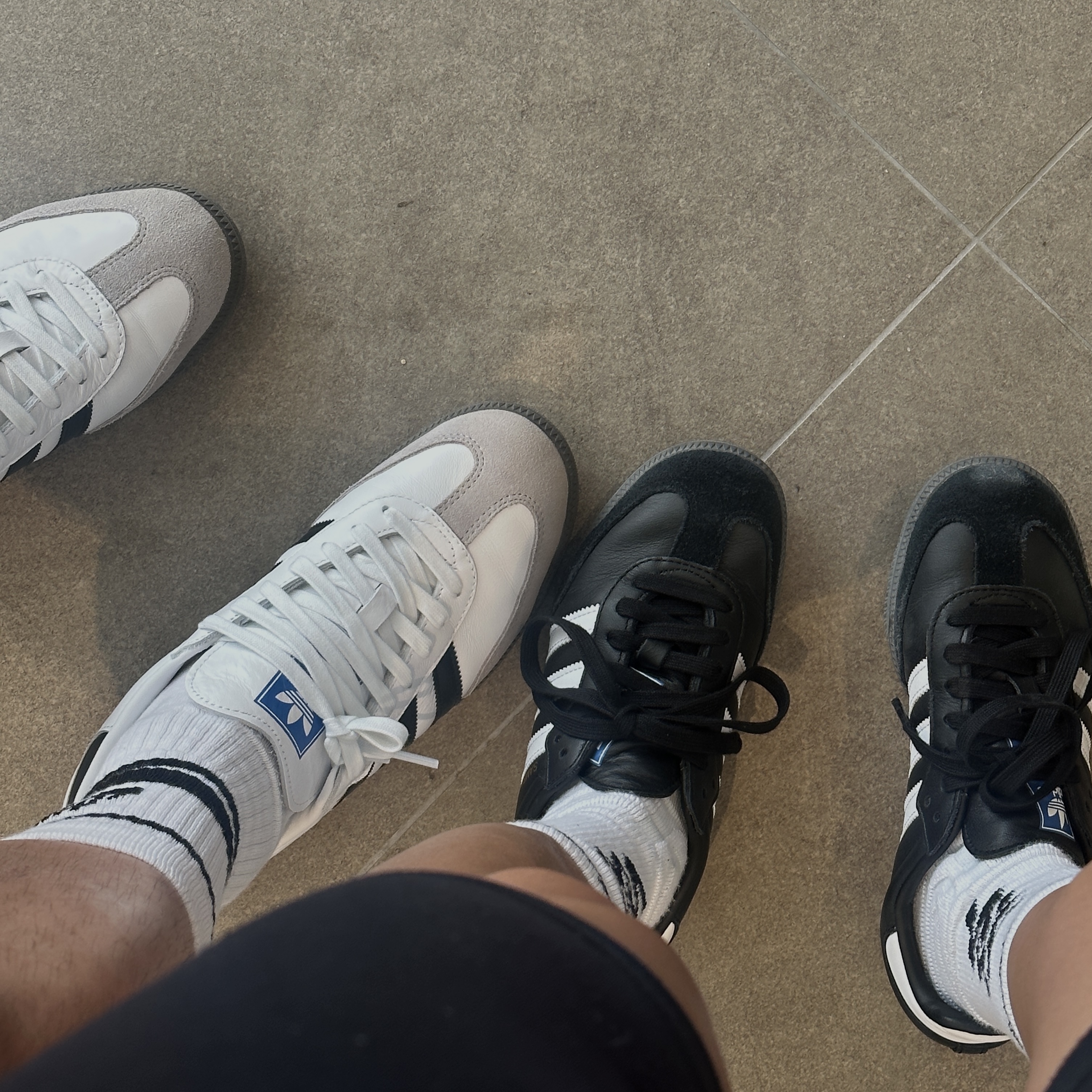 Adidas Samba OG Black White Gum, Adidas Samba OG Cloud White 착용 스타일