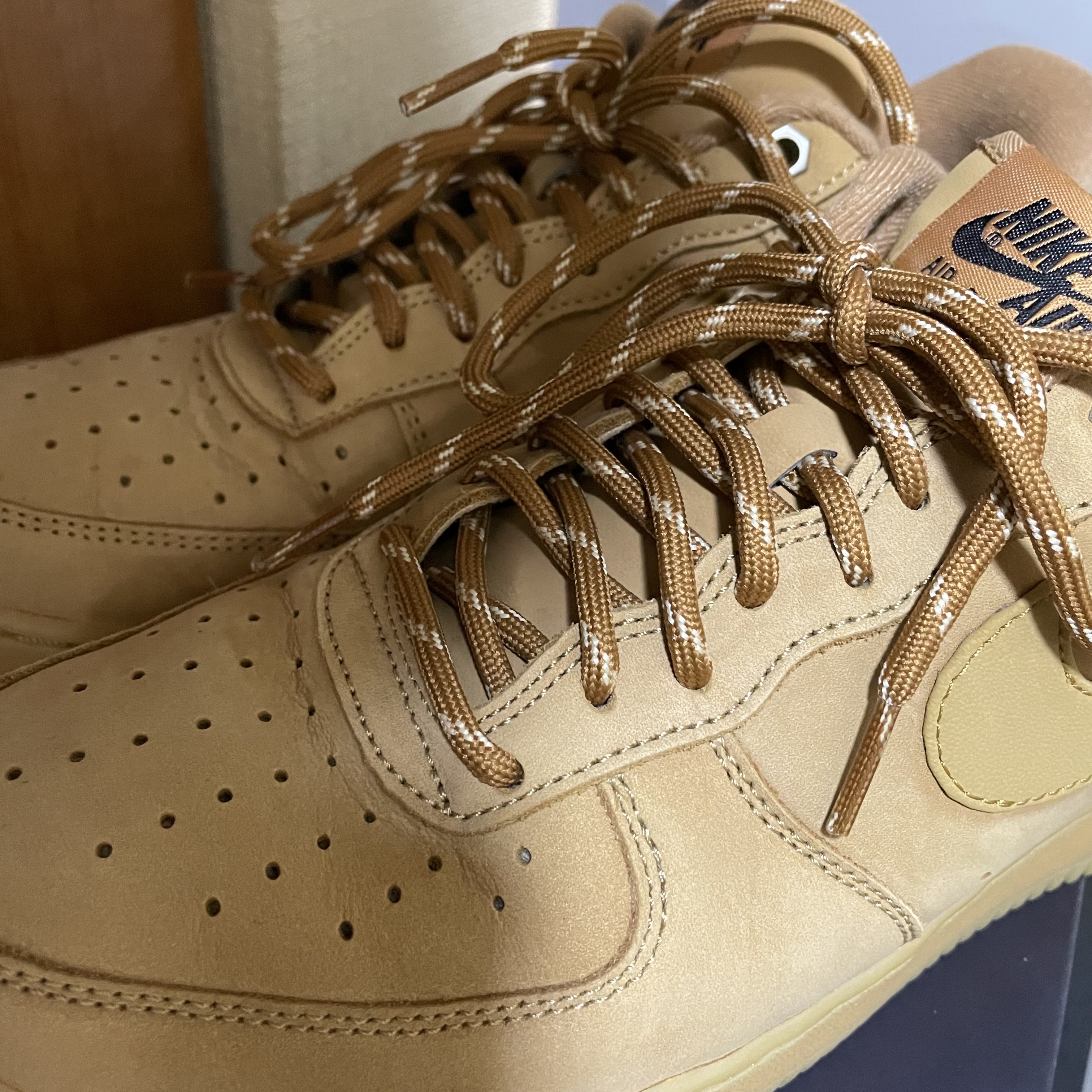 Nike Air Force 1 '07 WB Flax 착용 스타일