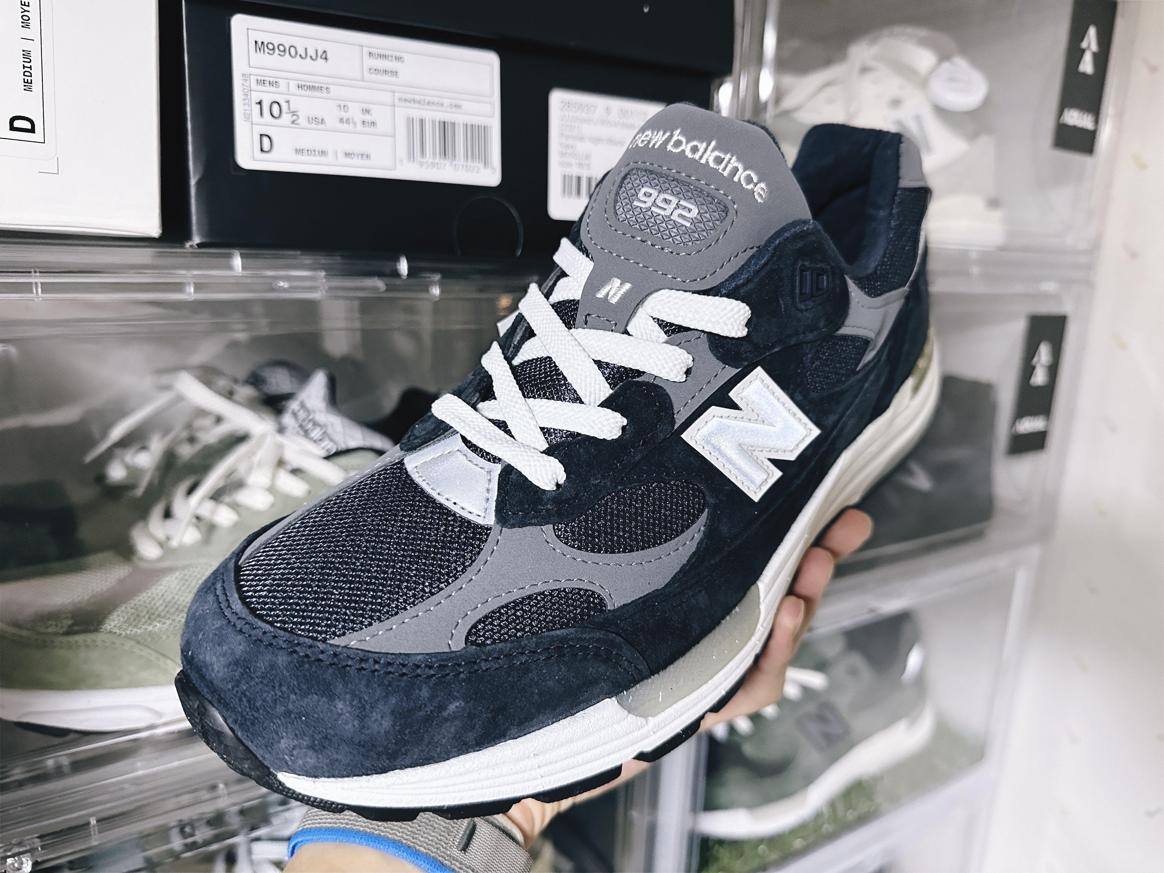 New Balance 992 Made in USA Navy 착용 스타일 - 1