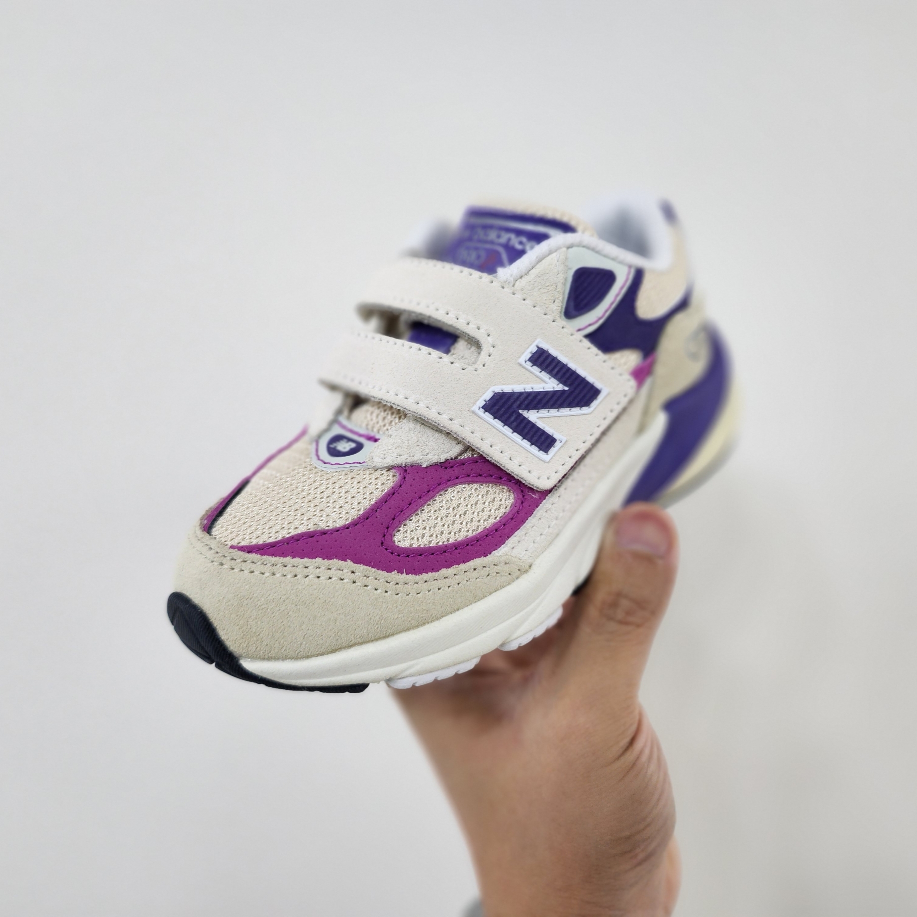 (TD) New Balance 990v6 Violet Beige 착용 스타일 - 1