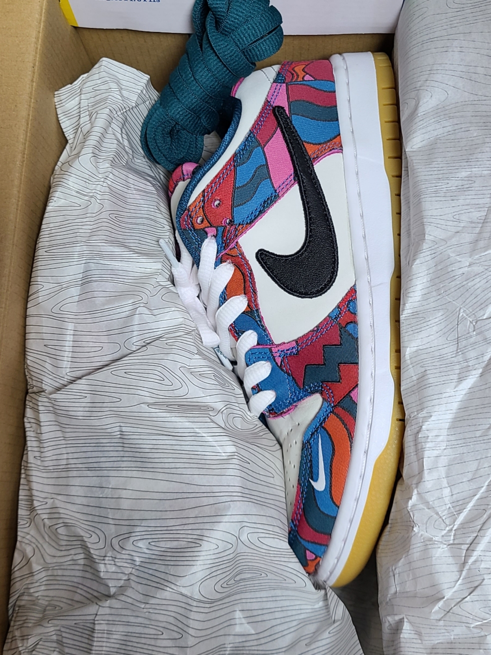 Nike x Parra SB Dunk Low Pro Abstract Art 착용 스타일 - 2