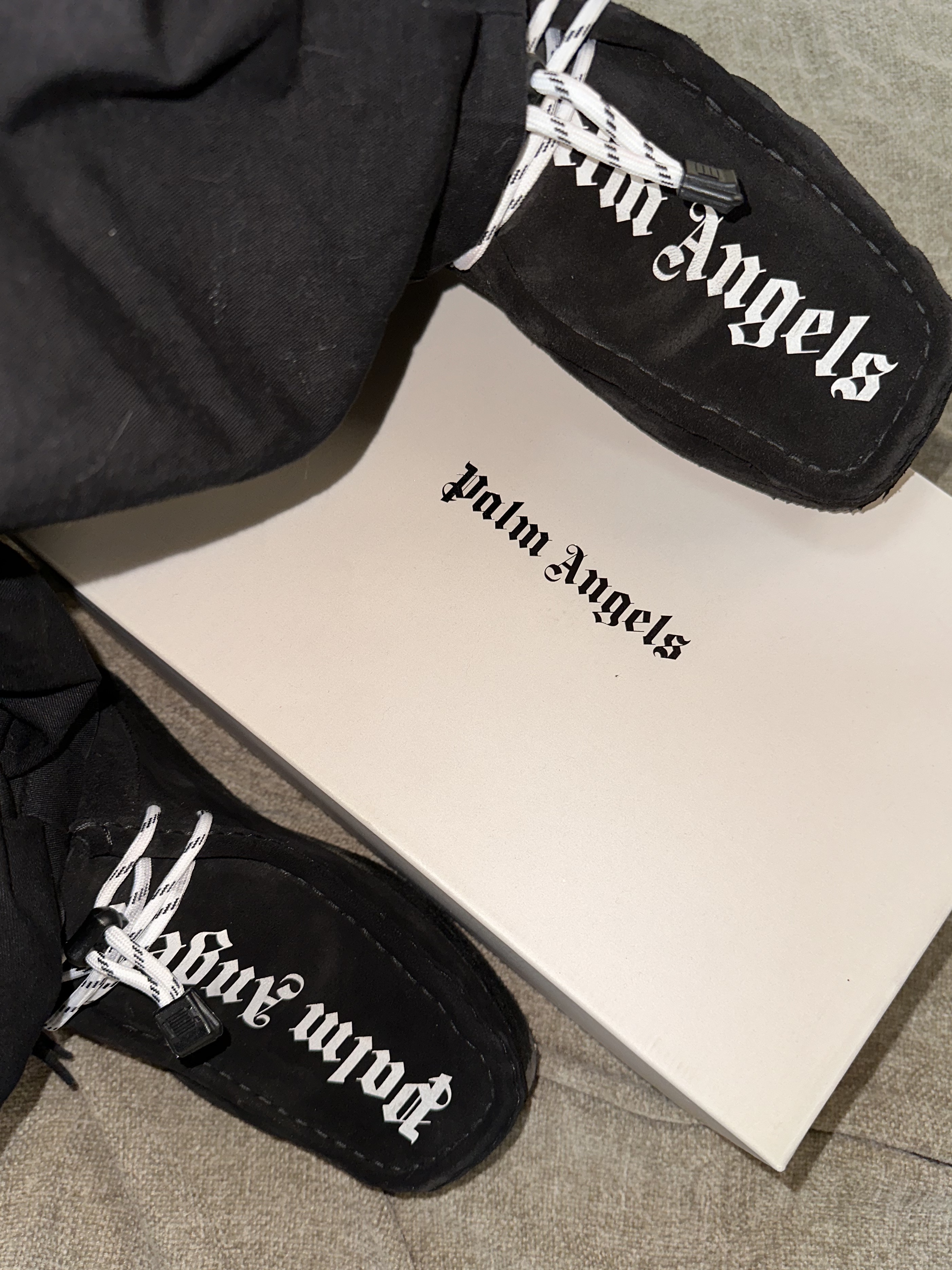 Clarks x Palm Angels Suede Wallabee Black 착용 스타일