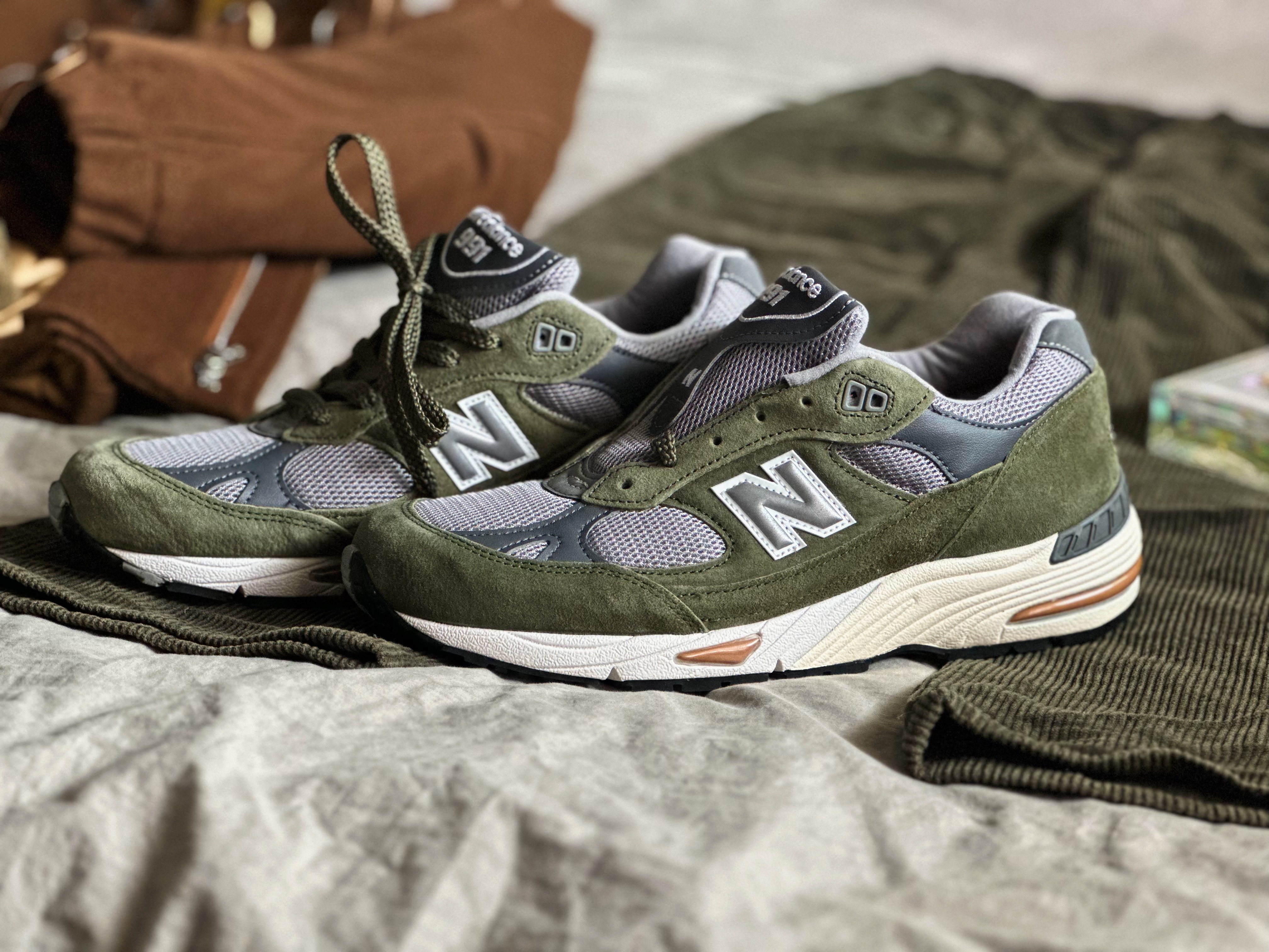 New Balance 991 Made in UK Green Grey 착용 스타일