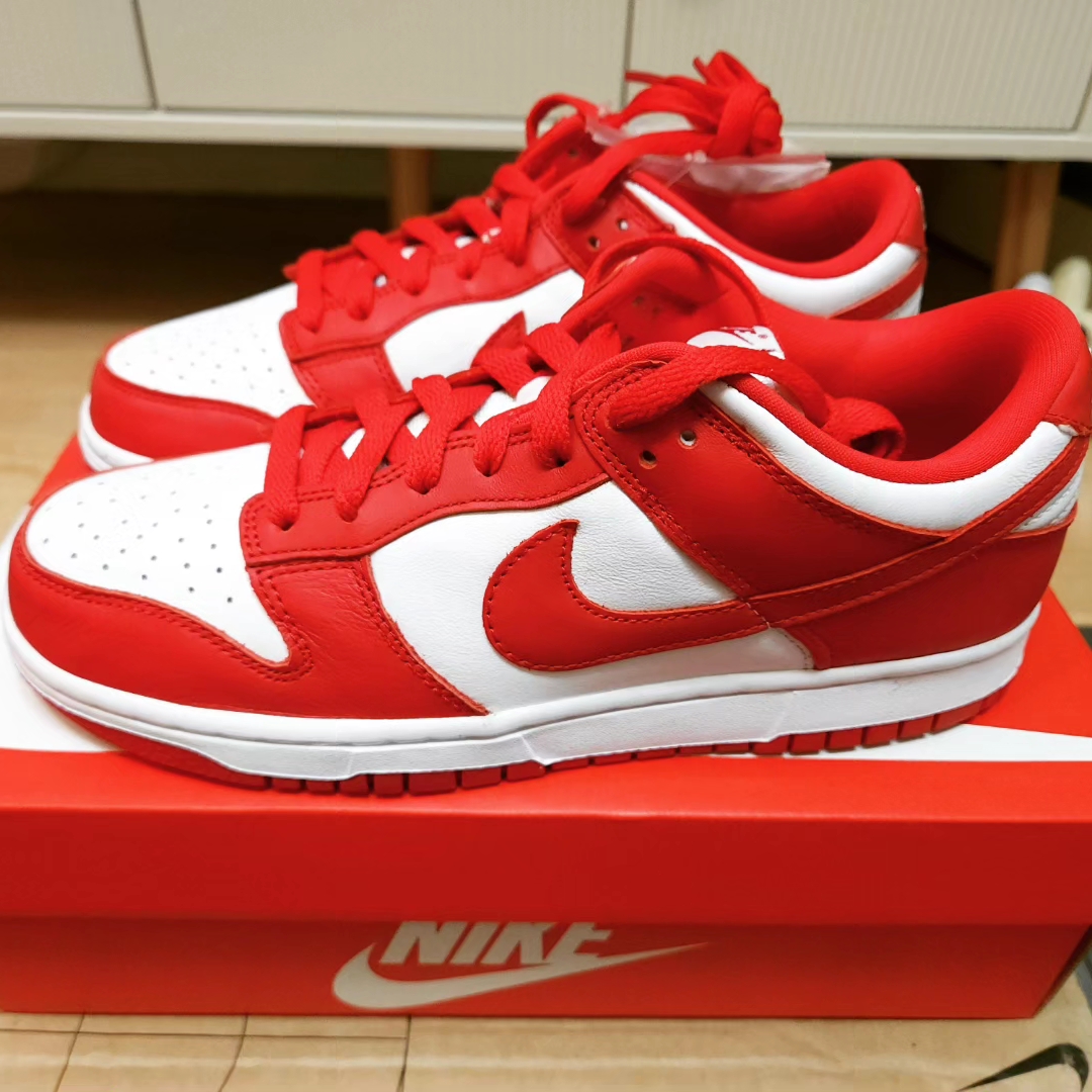 Nike Dunk Low SP White and University Red 2023 착용 스타일 - 2
