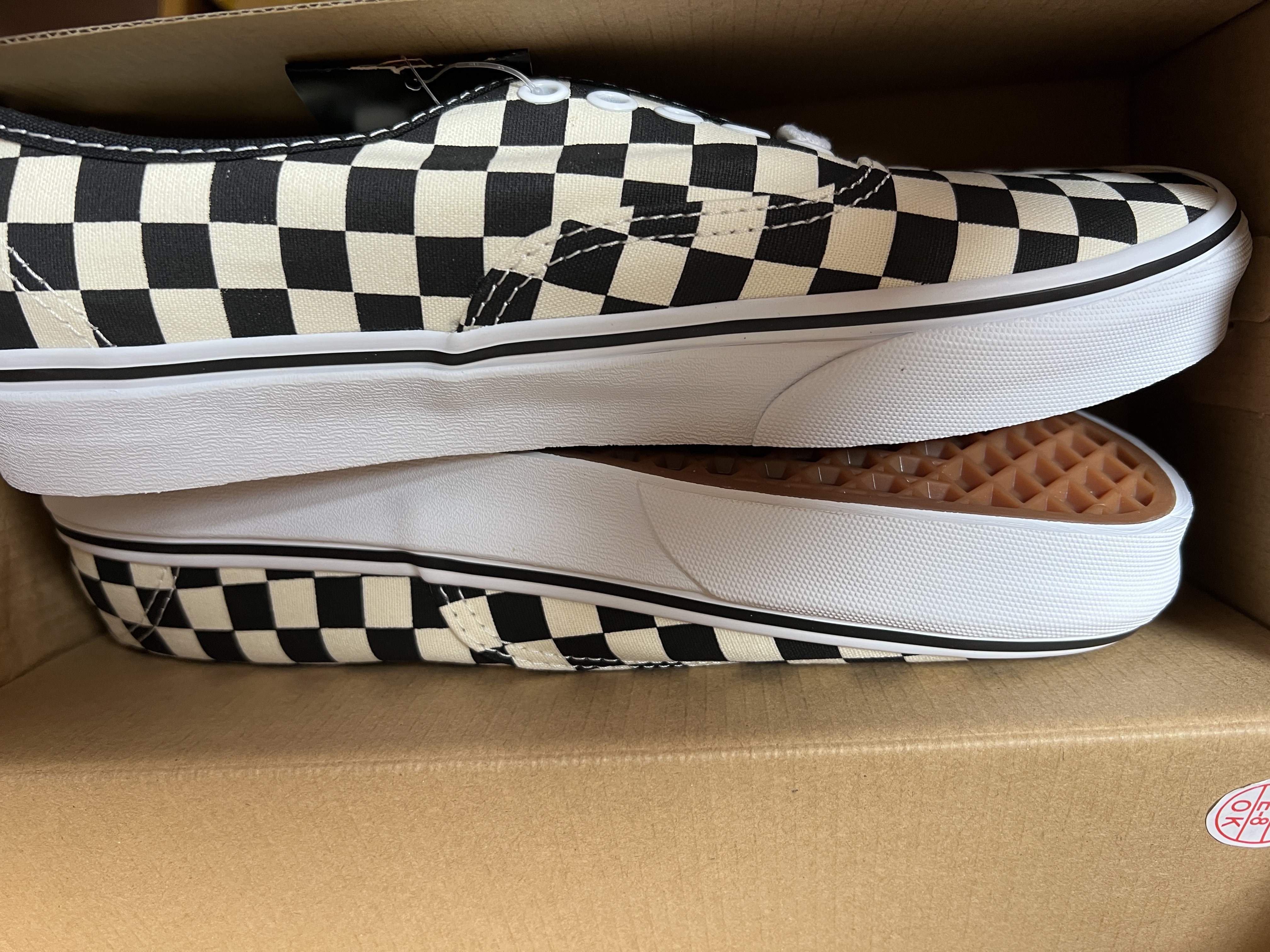 Vans Authentic Golden Coast Checkerboard 착용 스타일