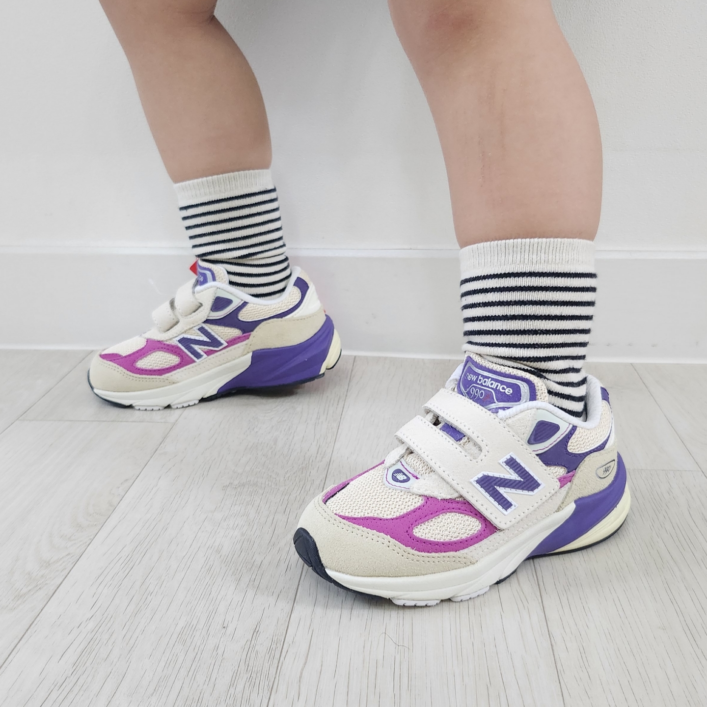 (TD) New Balance 990v6 Violet Beige 착용 스타일 - 4