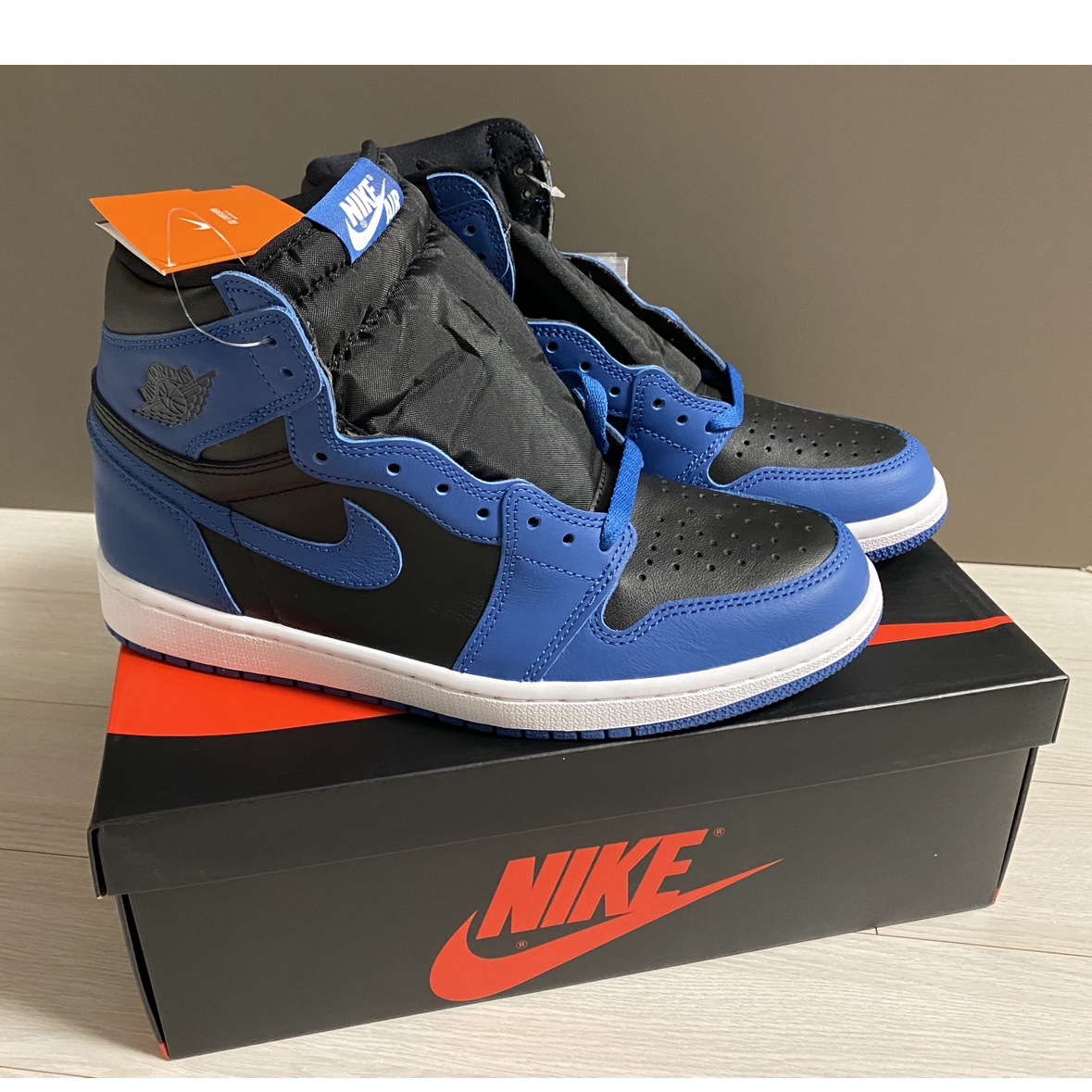 Jordan 1 Retro High OG Dark Marina Blue 착용 스타일 - 1