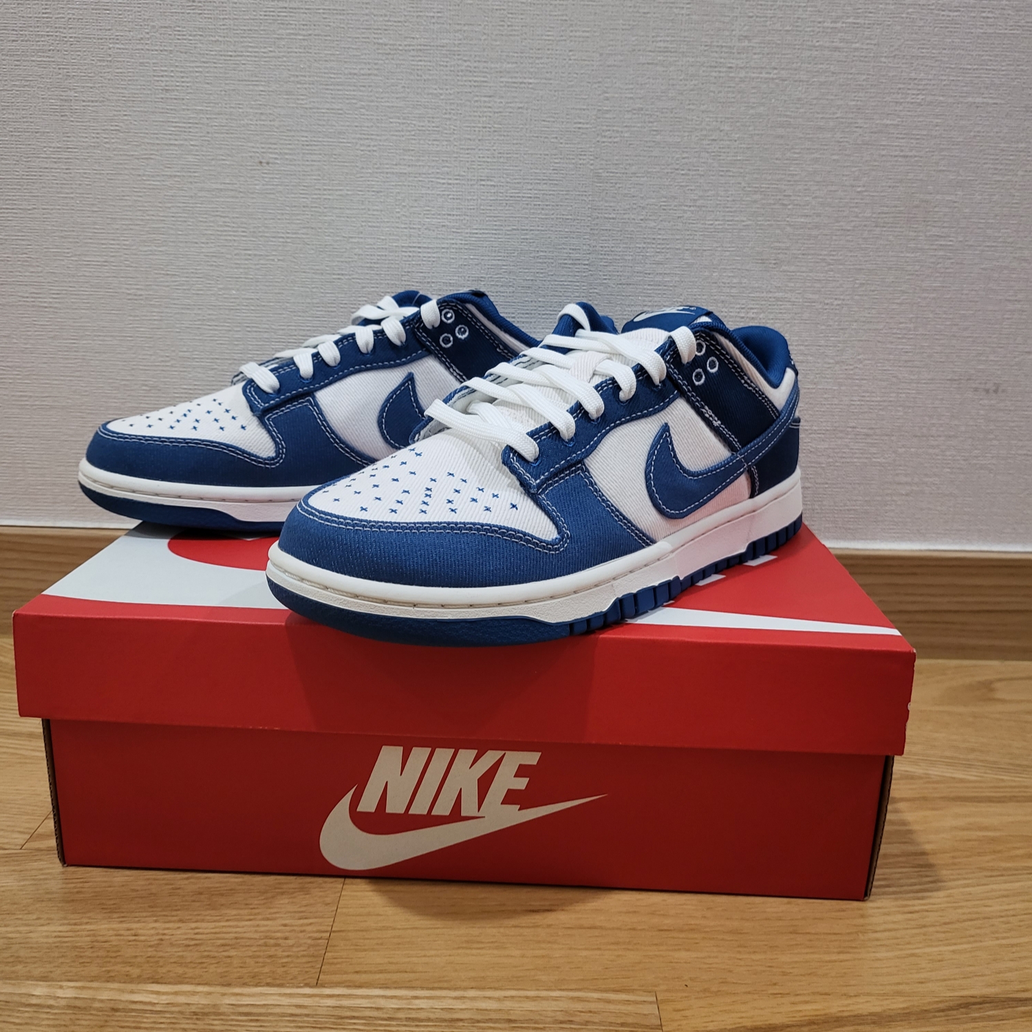 Nike Dunk Low Retro SE Industrial Blue 착용 스타일