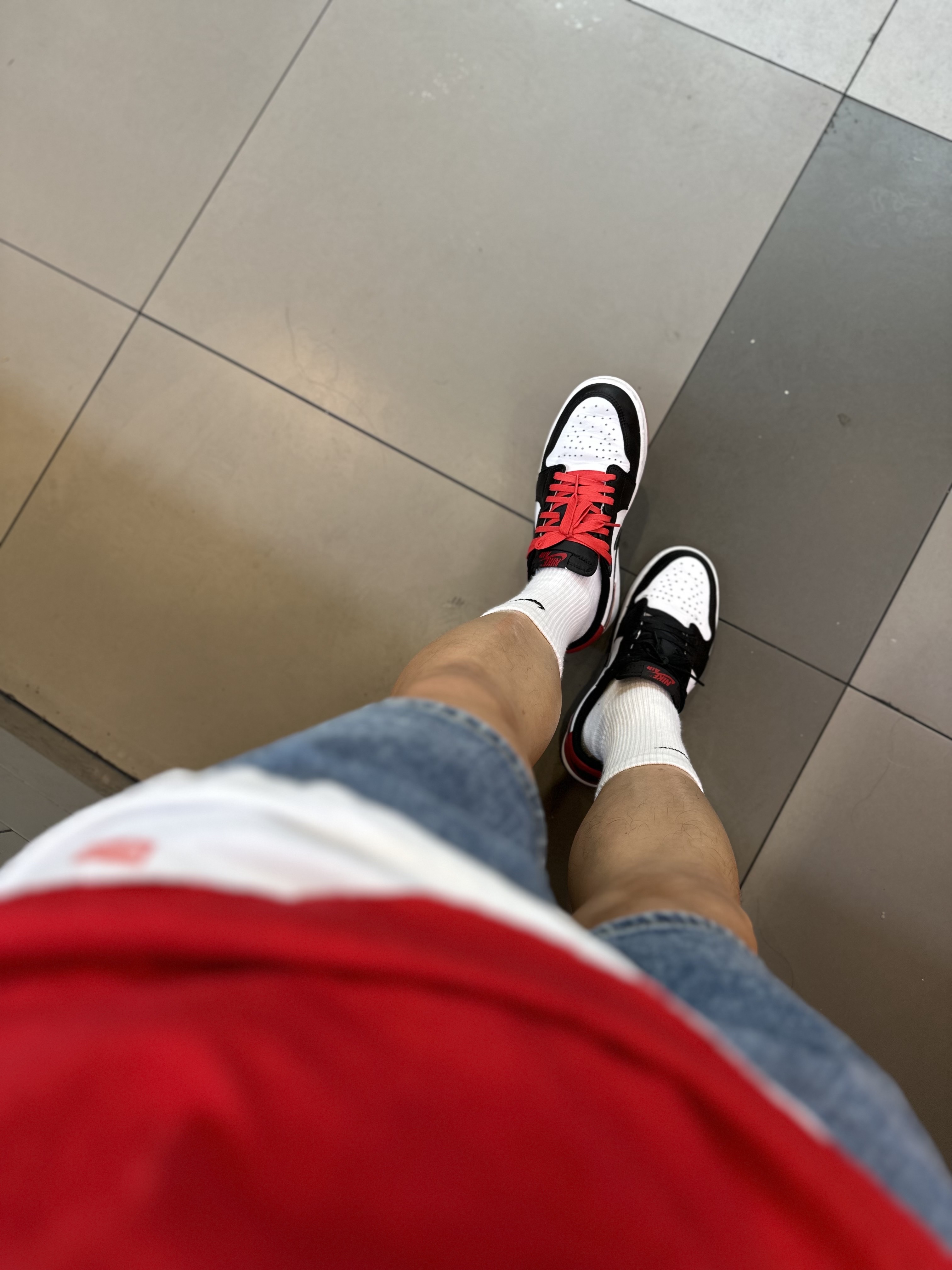 Jordan 1 Retro Low OG Black Toe 착용 스타일