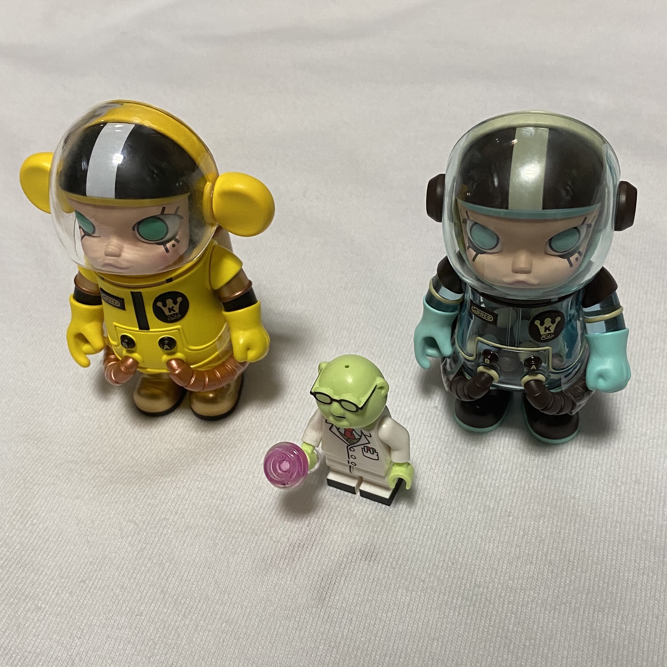 Pop Mart Mega Space Molly Series 1 Sealed Case 100% (9 Blind Boxes) 착용 스타일 - 1