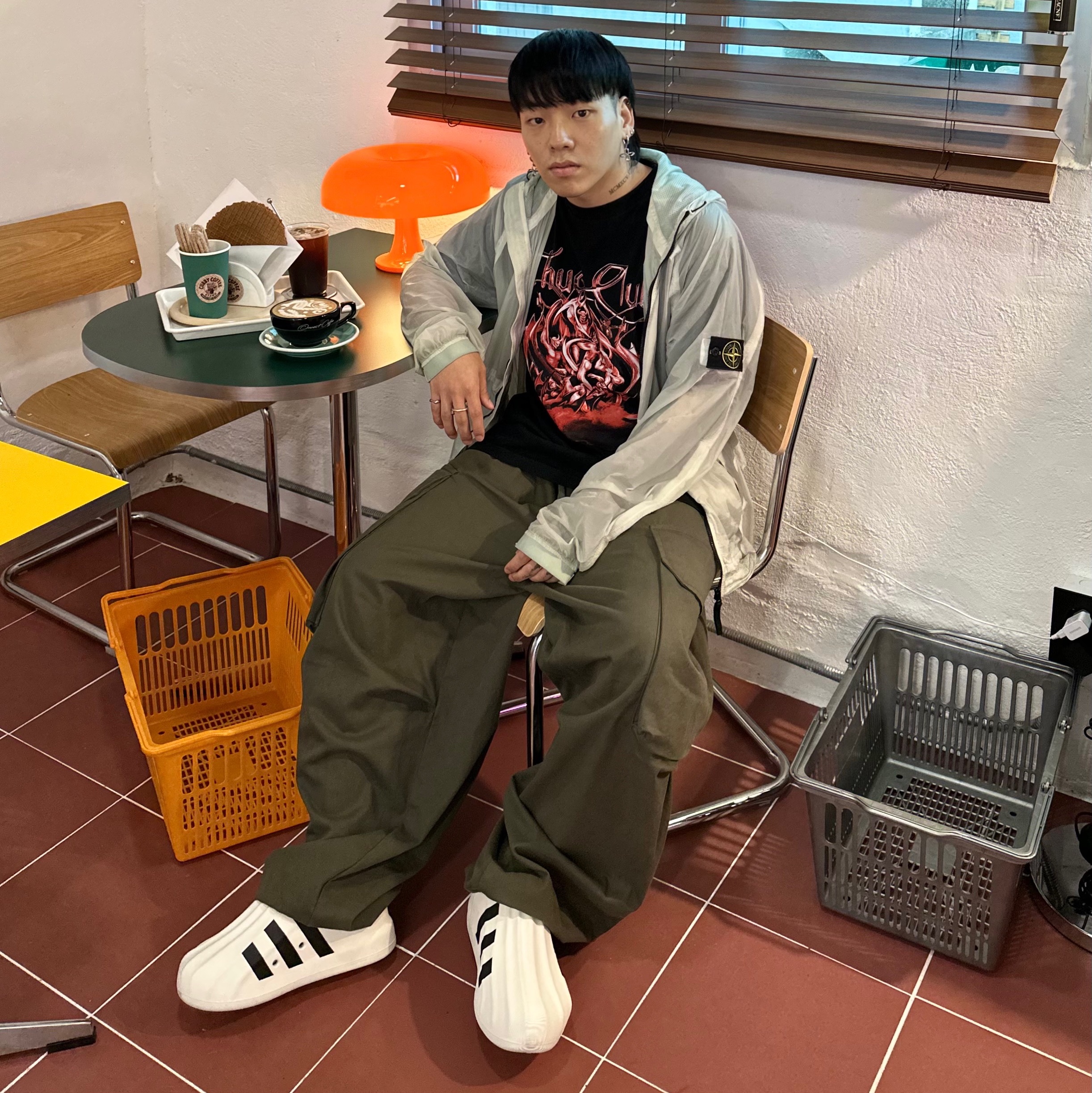 Adidas Adifom Superstar Core White 착용 스타일 - 1