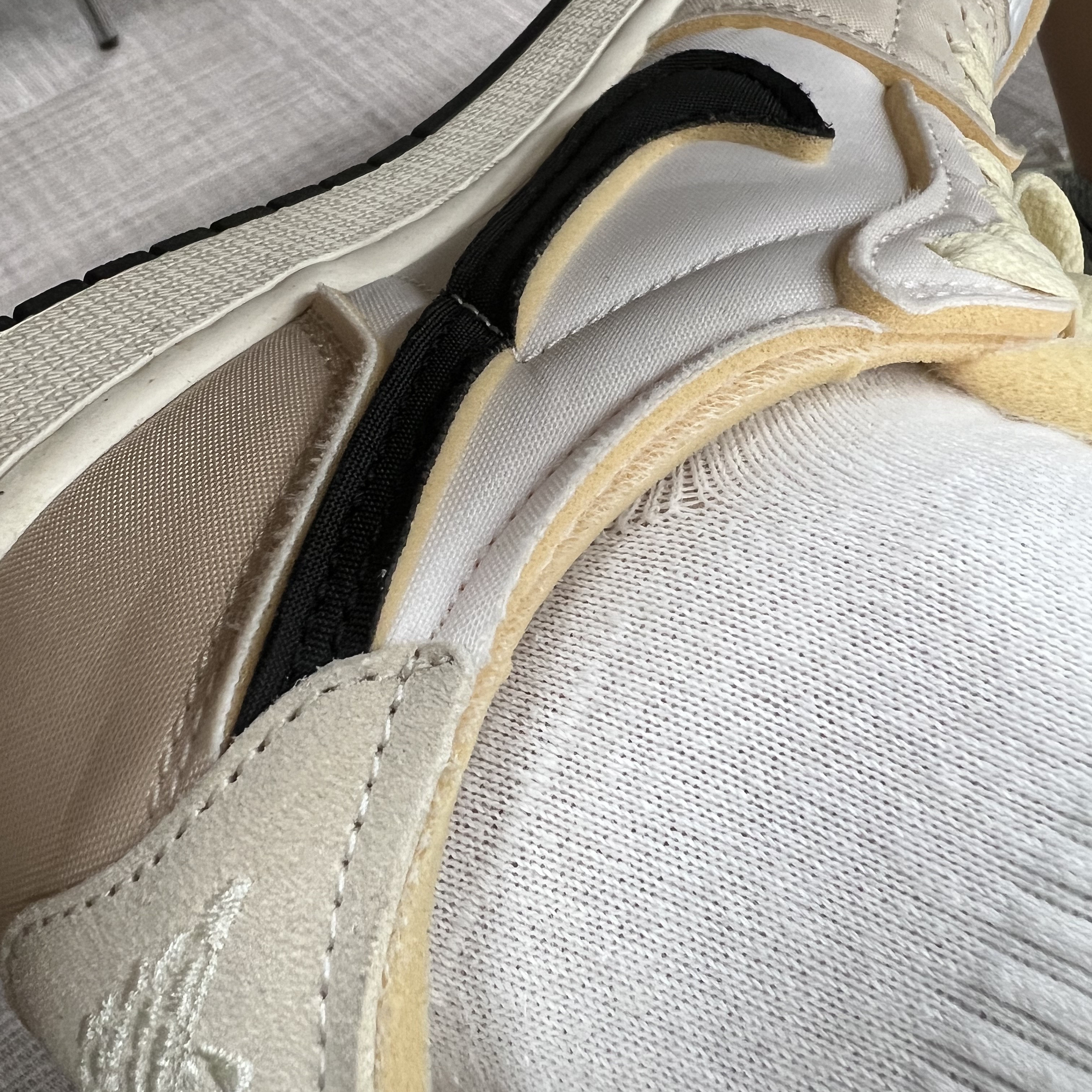 Jordan 1 Retro Low OG EX White and Coconut Milk 착용 스타일 - 2