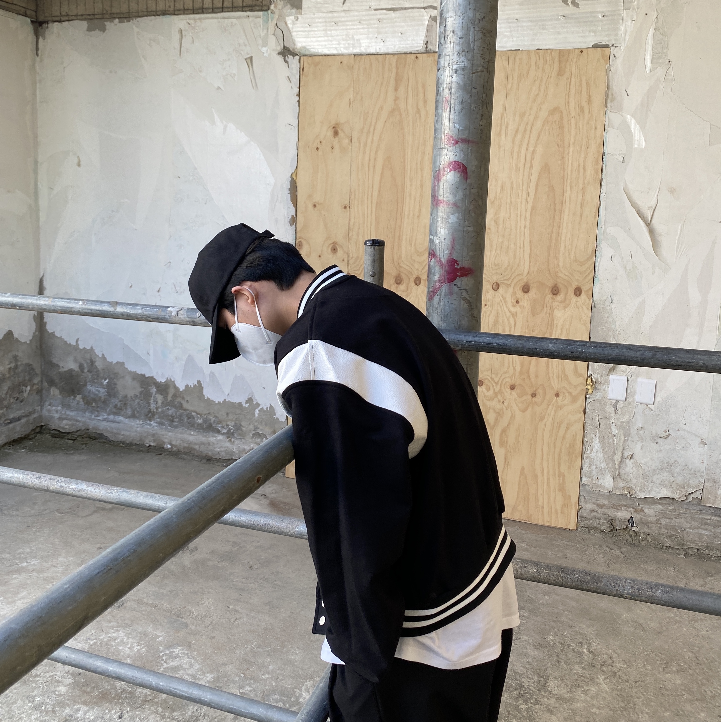 (W) Isabel Marant Tyron Logo Cap Black Ecru - 23SS, (W) Isabel Marant Tyron Logo Cap Black Ecru - 23FW 착용 스타일 - 3
