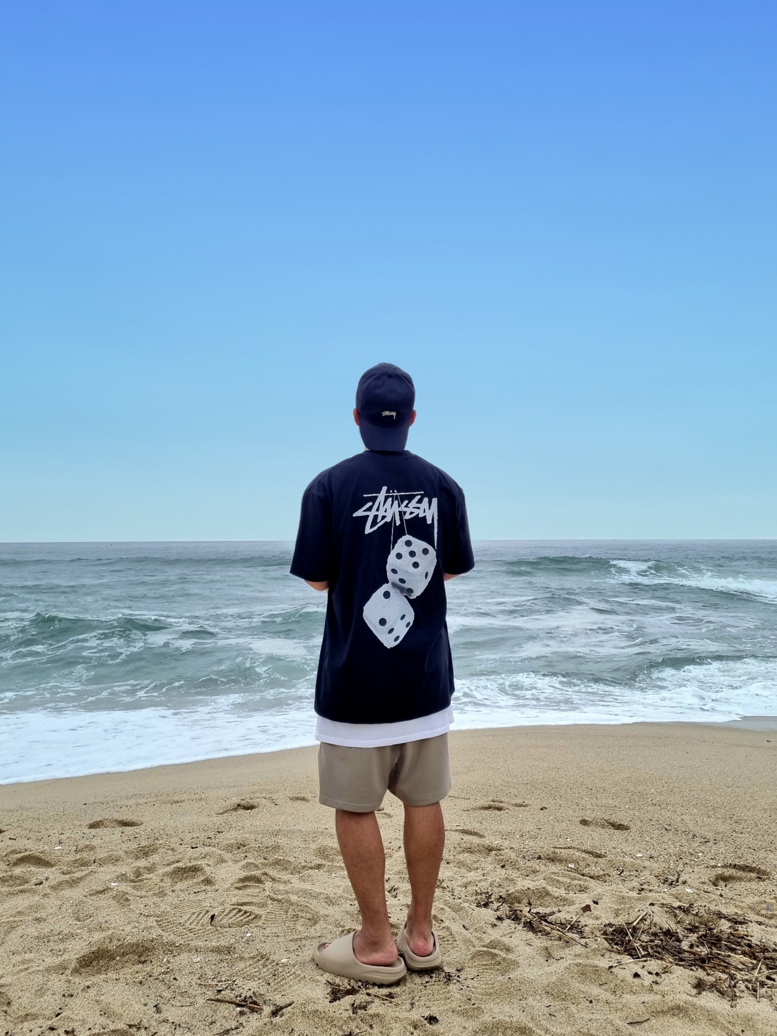 Stussy Fuzzy Dice T-Shirt Black, Adidas Yeezy Slide Pure - Re-Release Ver. 착용 스타일