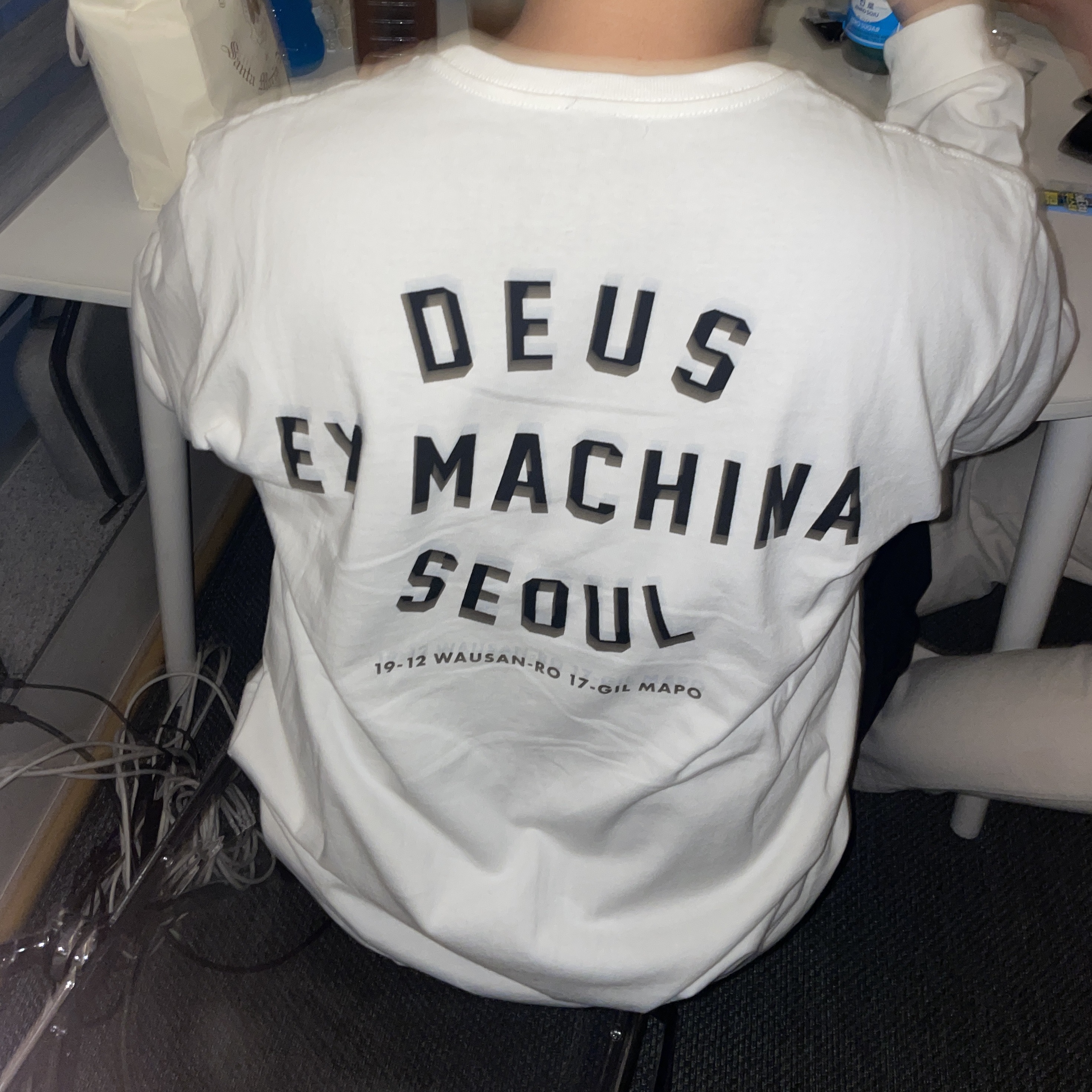 Deus Ex Machina Seoul College Long Sleeve T-Shirt White 착용 스타일 - 1